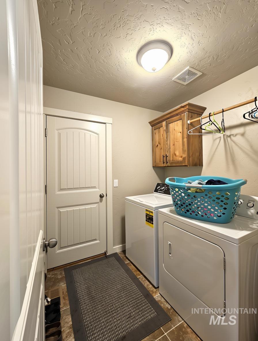 2110 E Ridgeview Avenue Property Photo 13
