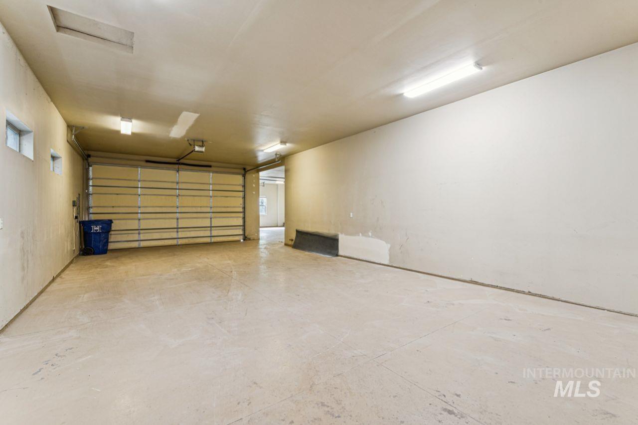 1674 S Water Leaf Ave Property Photo 39