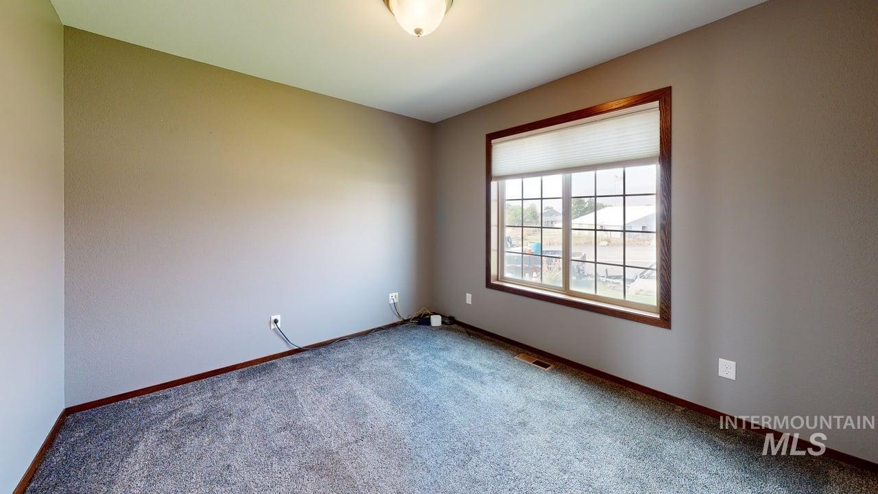 2555 Remington Way Property Photo 18