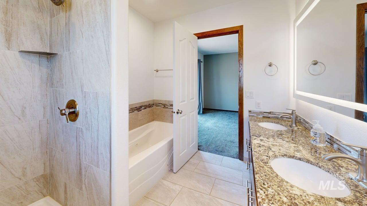 2555 Remington Way Property Photo 22