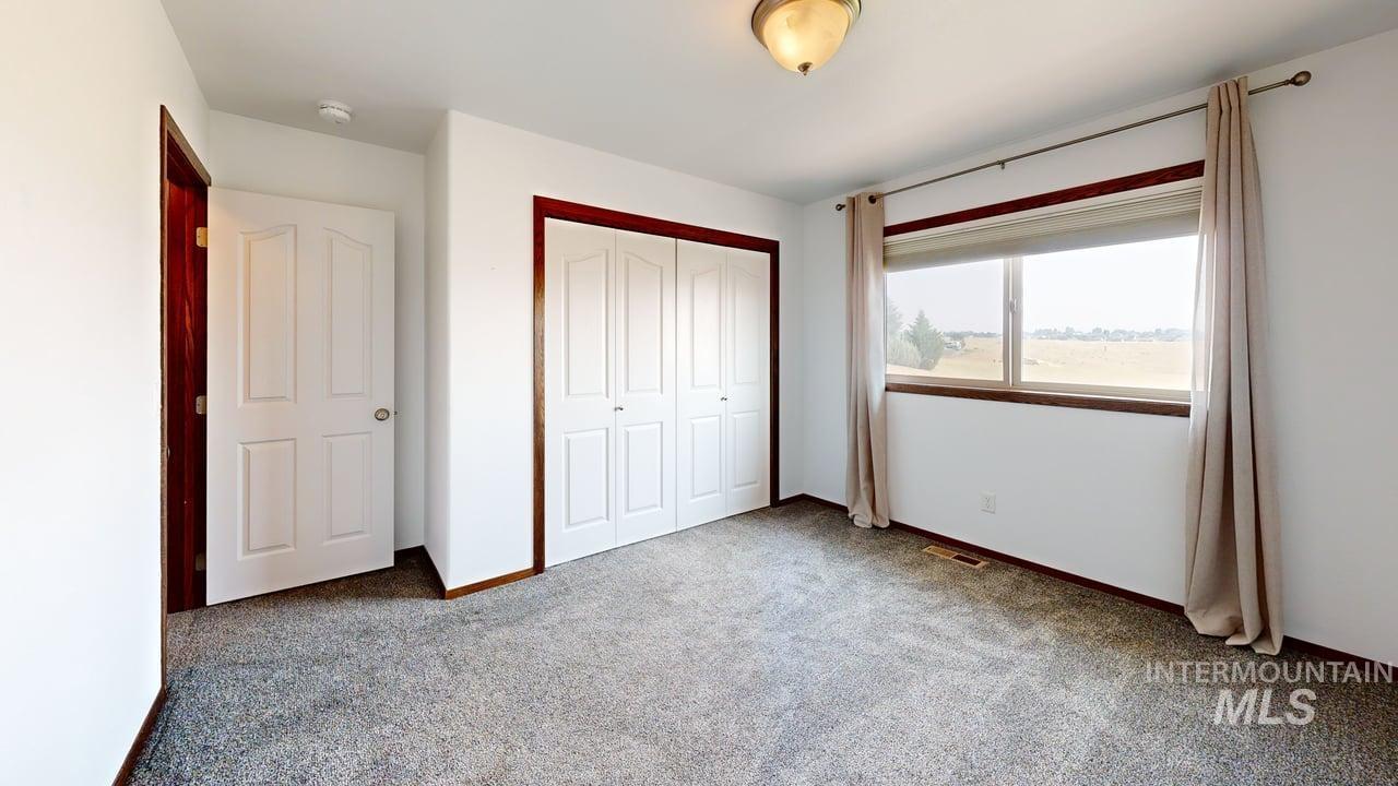 2555 Remington Way Property Photo 24