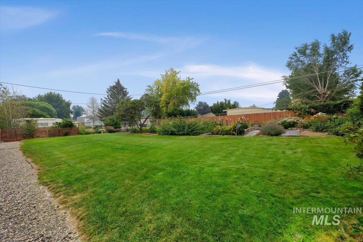 355 6th Avenue West Property Photo 35