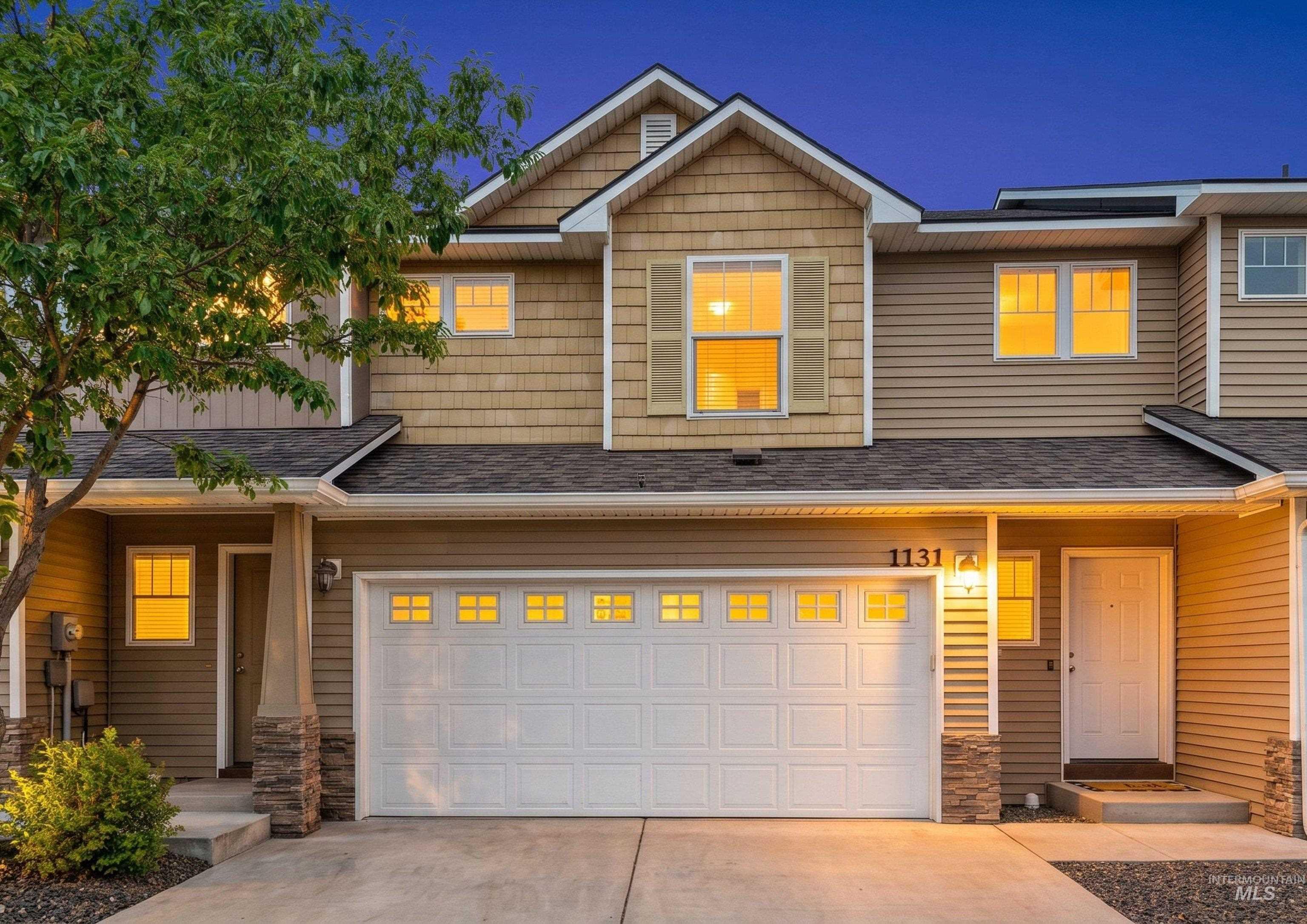 1131 S Barberry Pl Property Photo 1