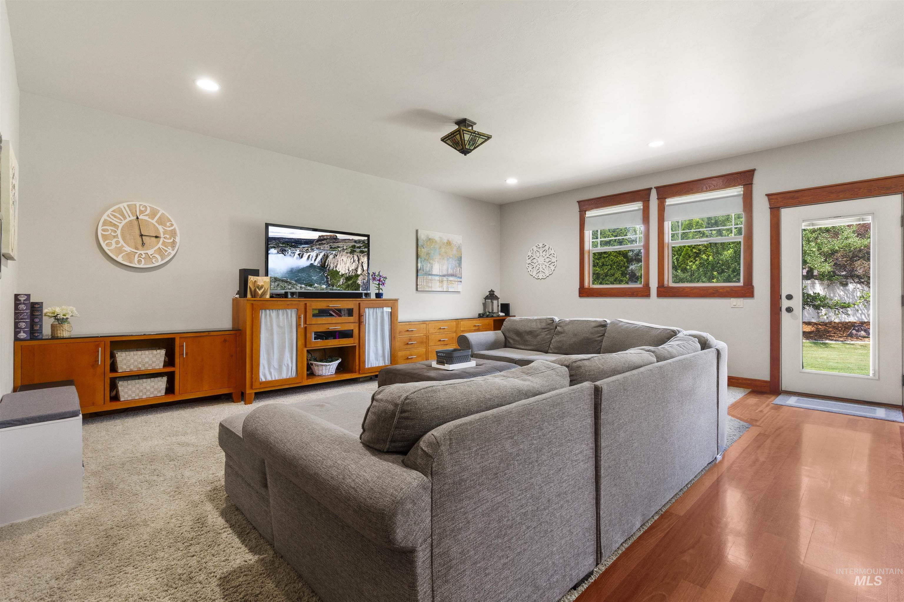 3279 Longbow Dr. Property Photo 21