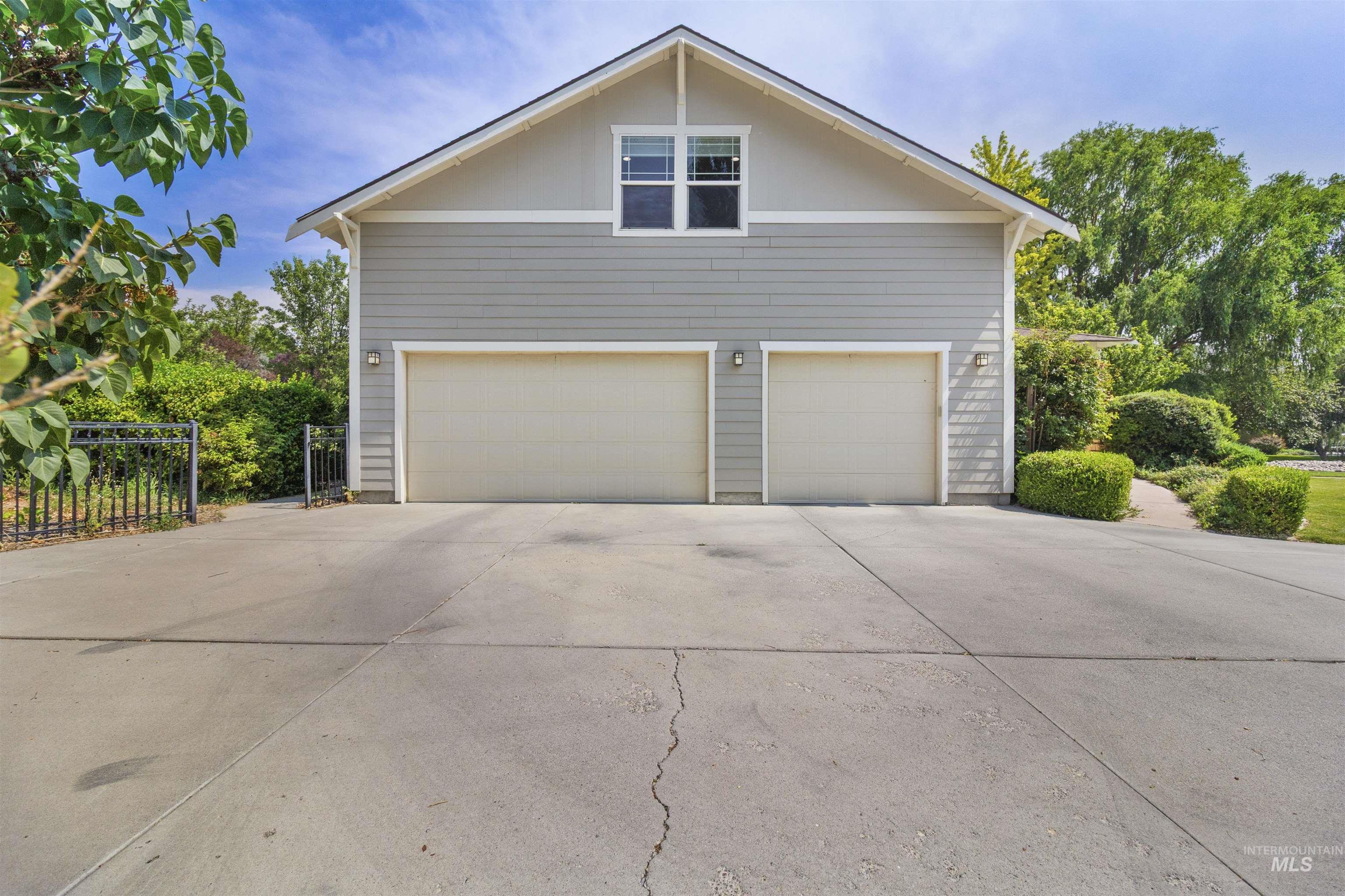 3279 Longbow Dr. Property Photo 43