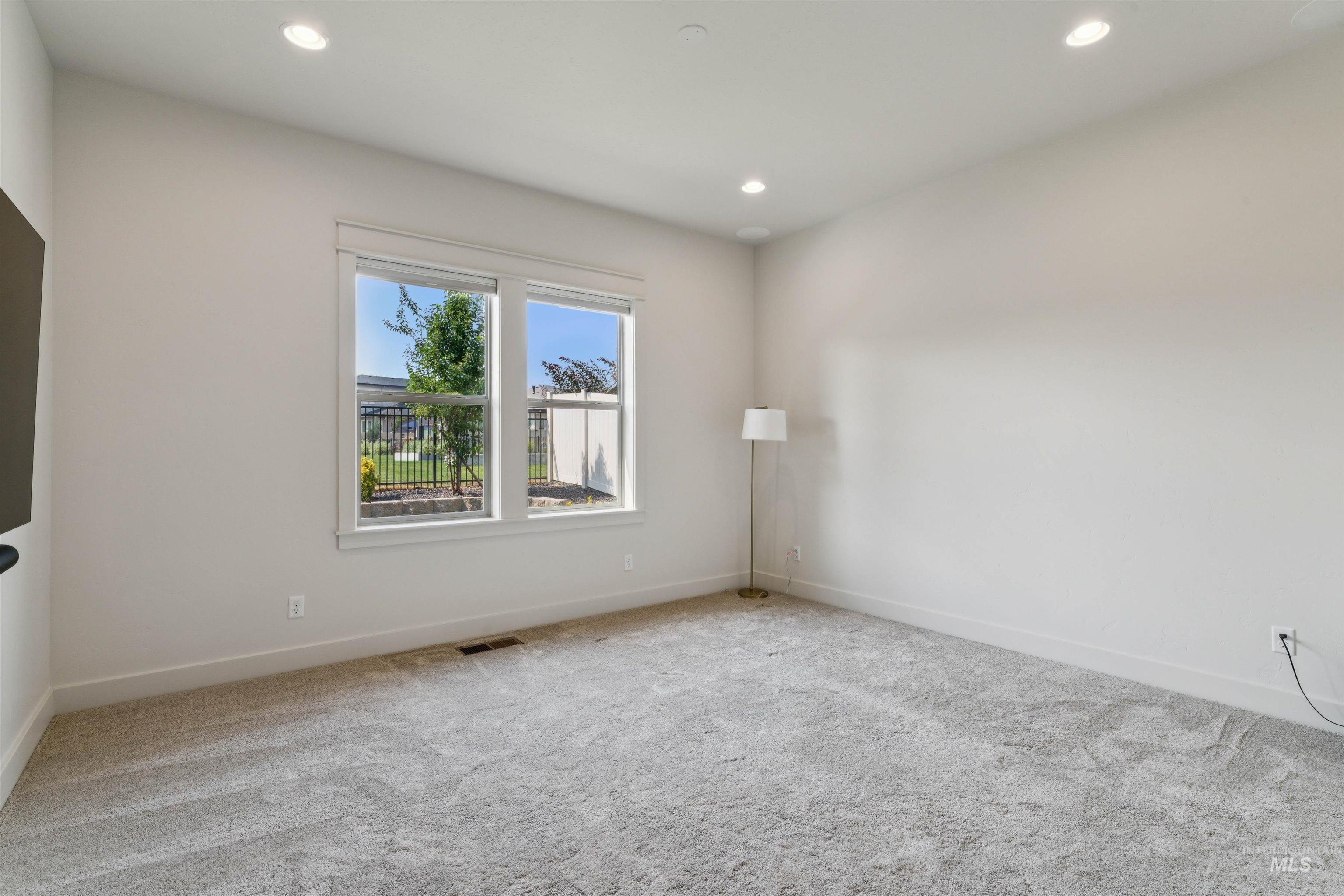 2759 E Sawtelle Peak St Property Photo 35