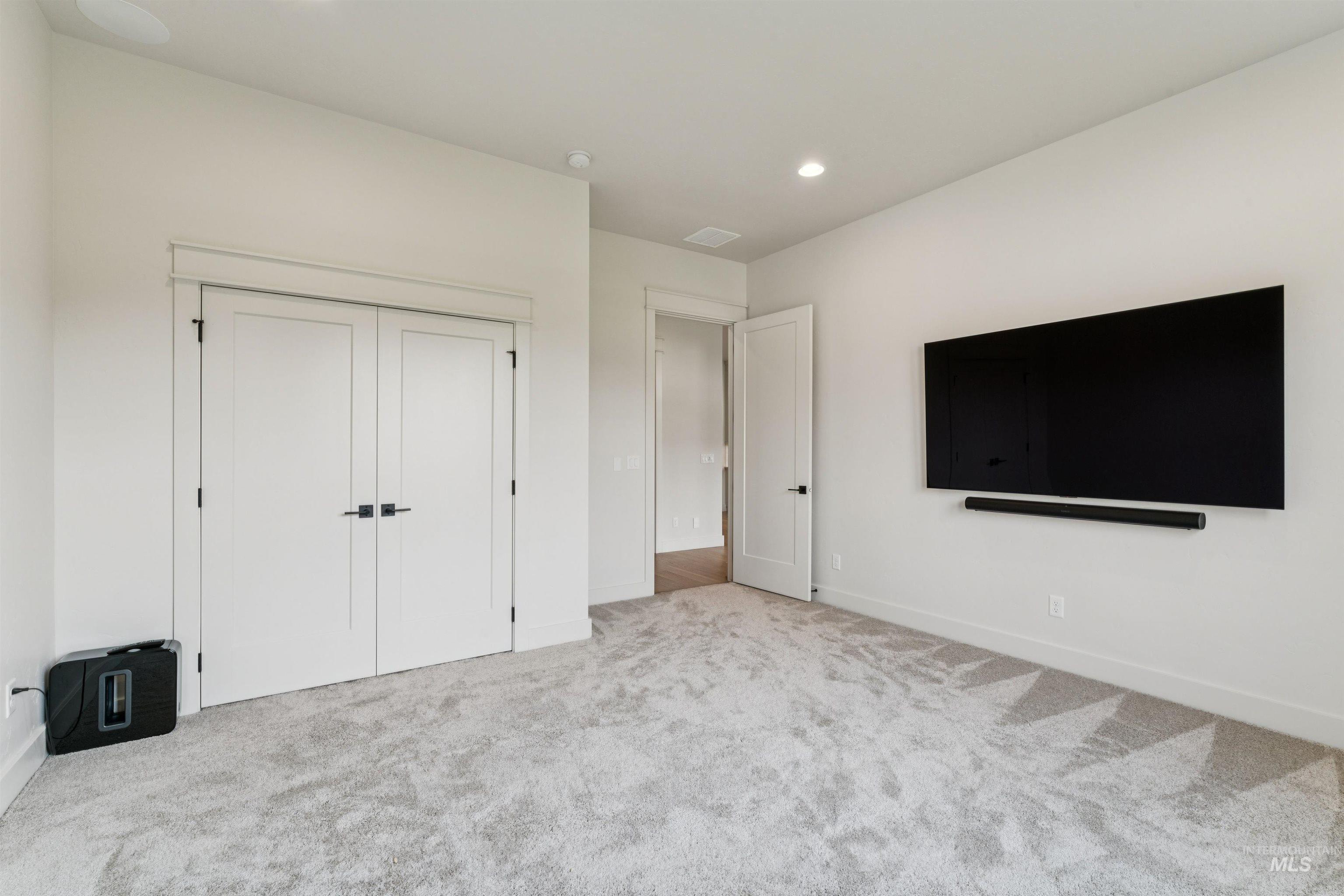 2759 E Sawtelle Peak St Property Photo 36