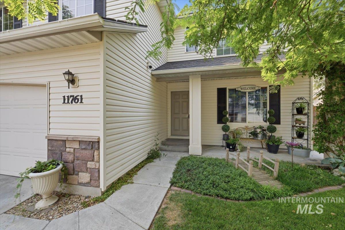 11761 Tidewater St Property Photo 3