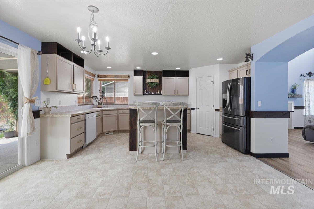 11761 Tidewater St Property Photo 10