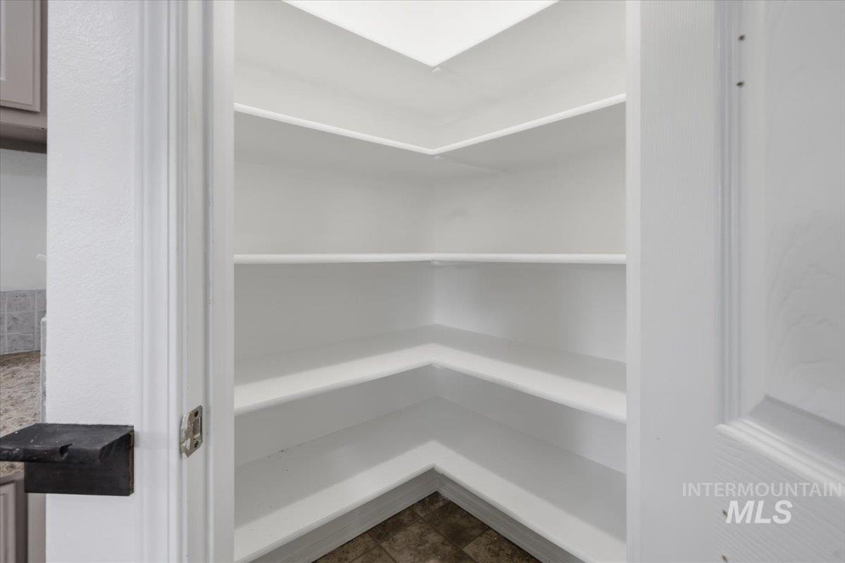 11761 Tidewater St Property Photo 13