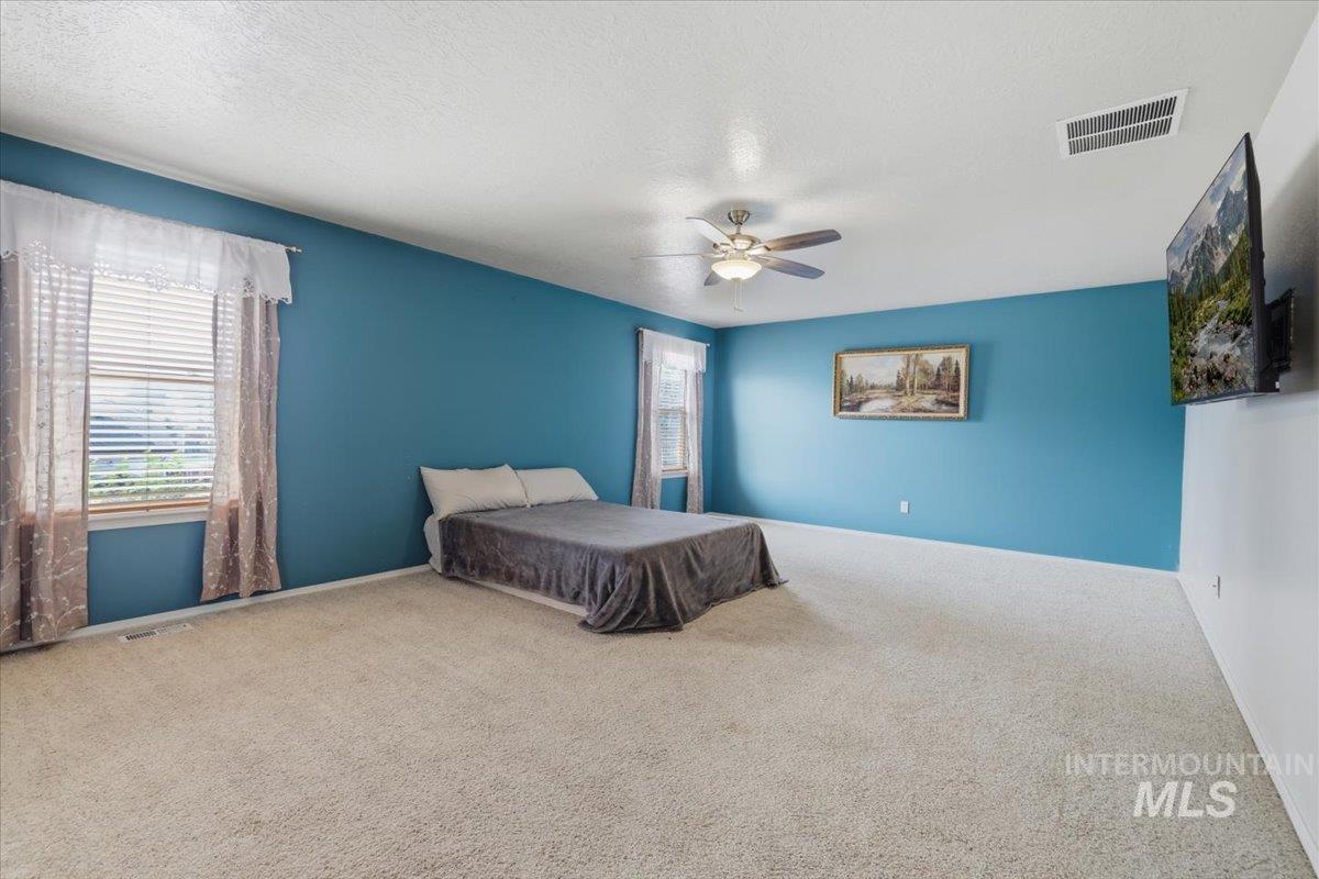 11761 Tidewater St Property Photo 29