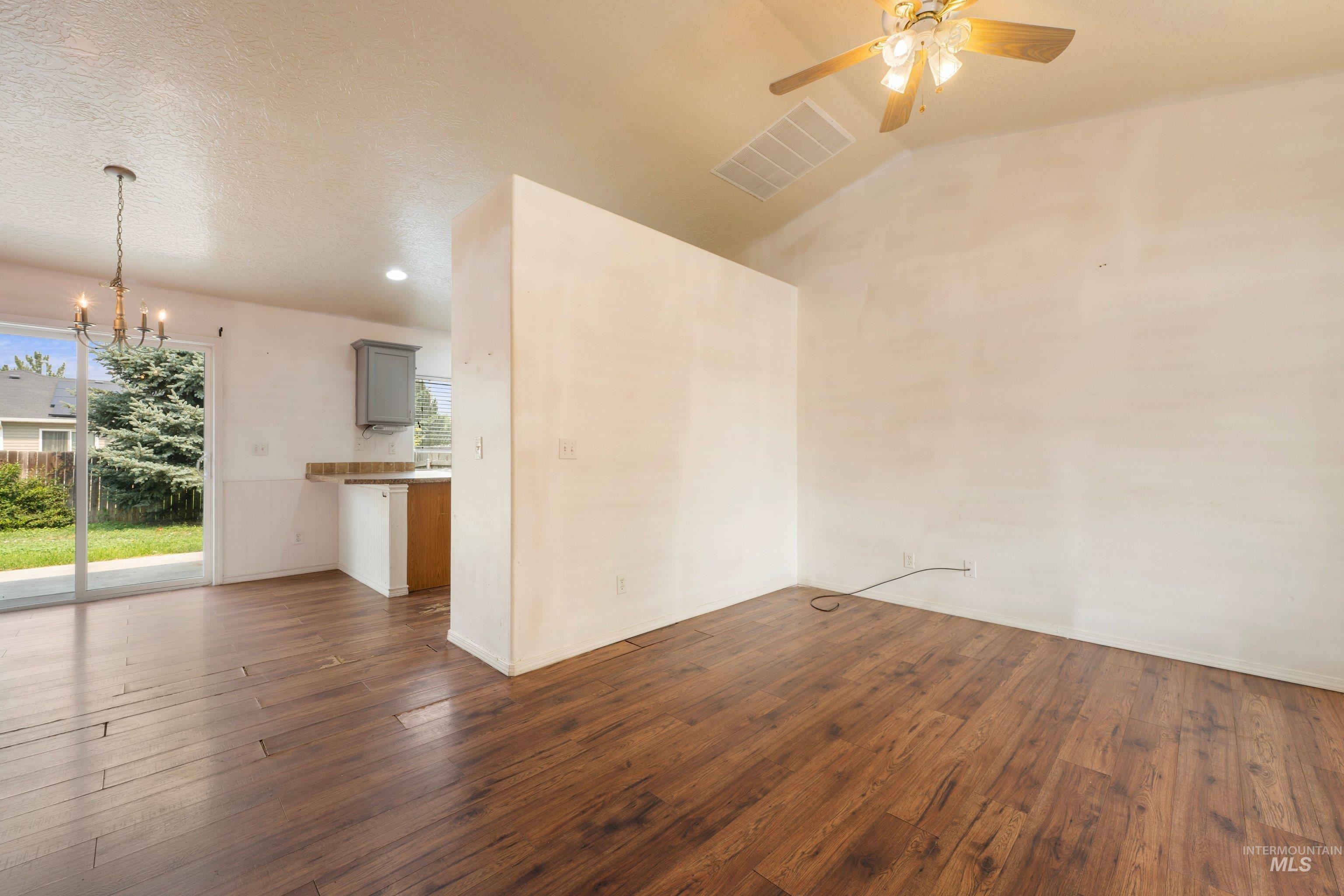 16711 Frisco Ave. Property Photo 6