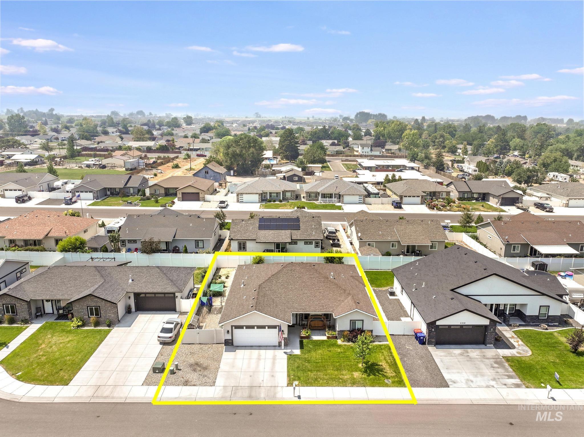 1430 Shelbi St Property Photo 3