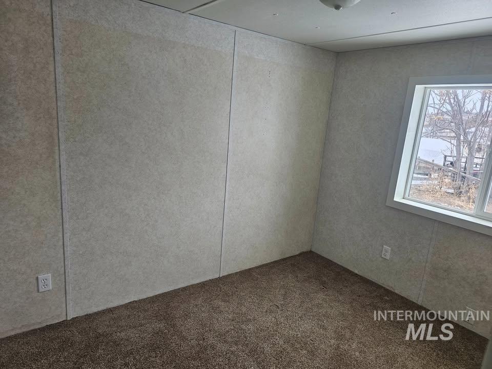 15049+ 5th St Property Photo 5