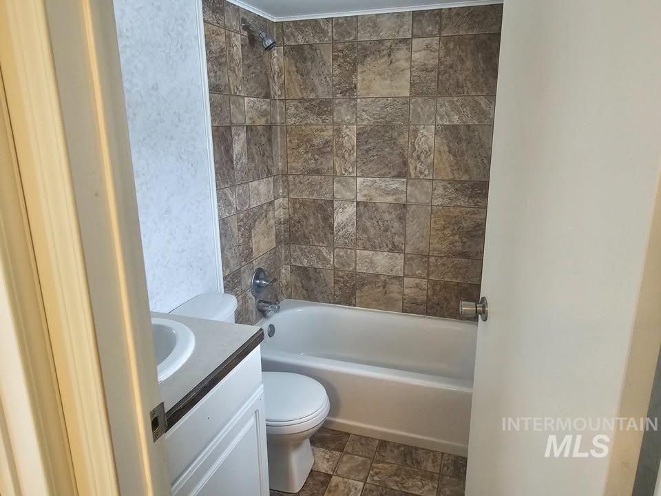 15049+ 5th St Property Photo 6