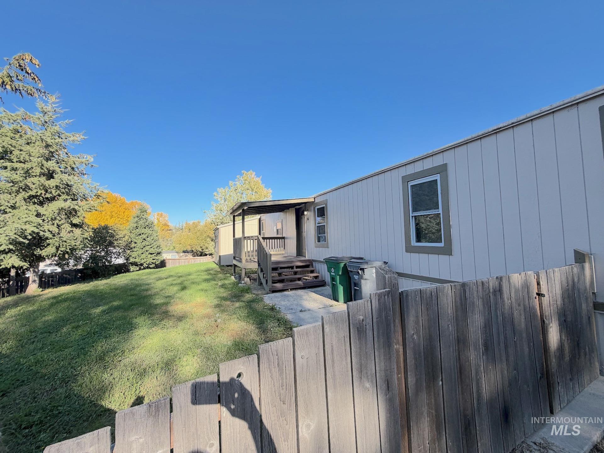 1751 N Polk Property Photo 2