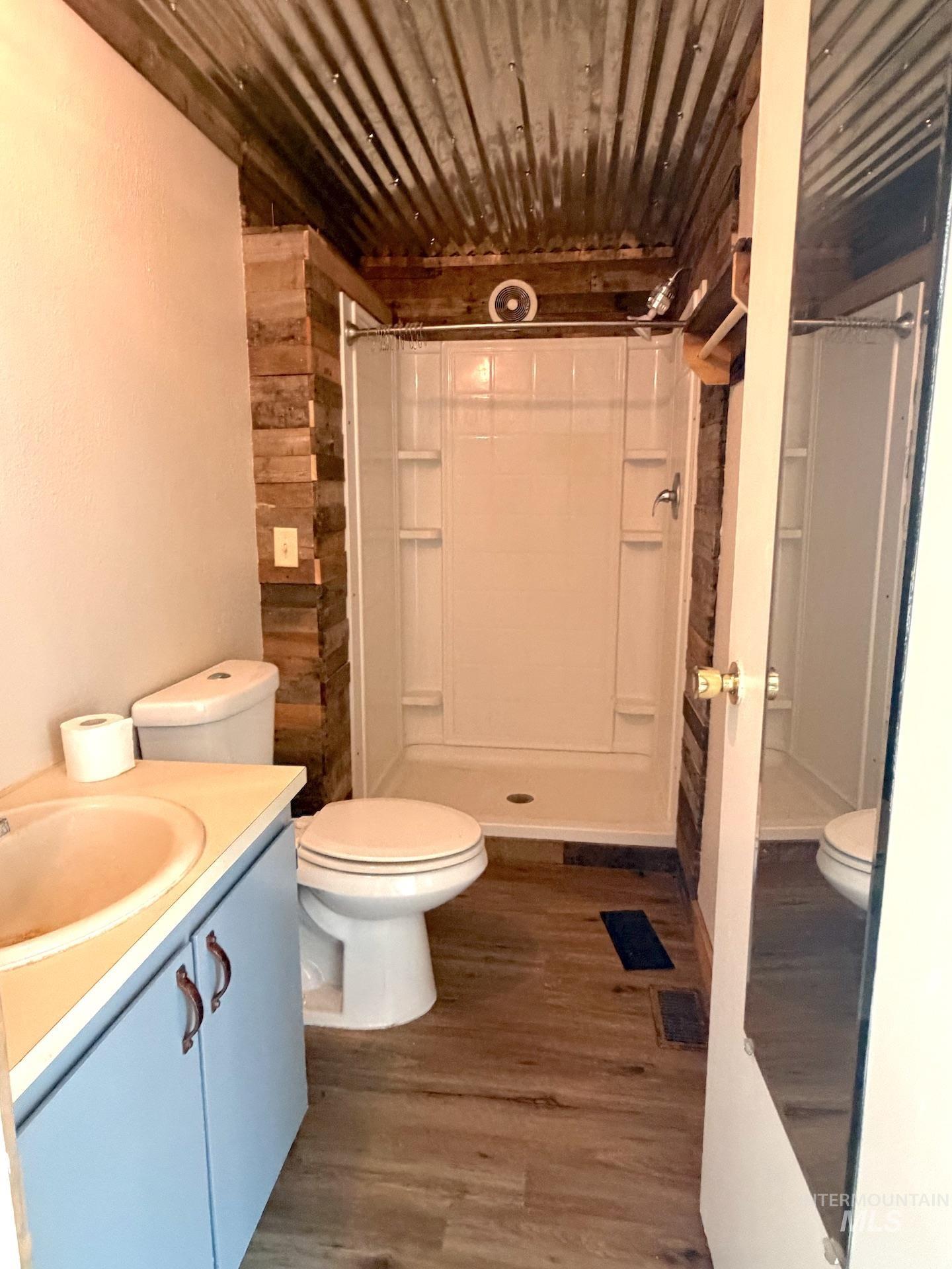 1751 N Polk Property Photo 8