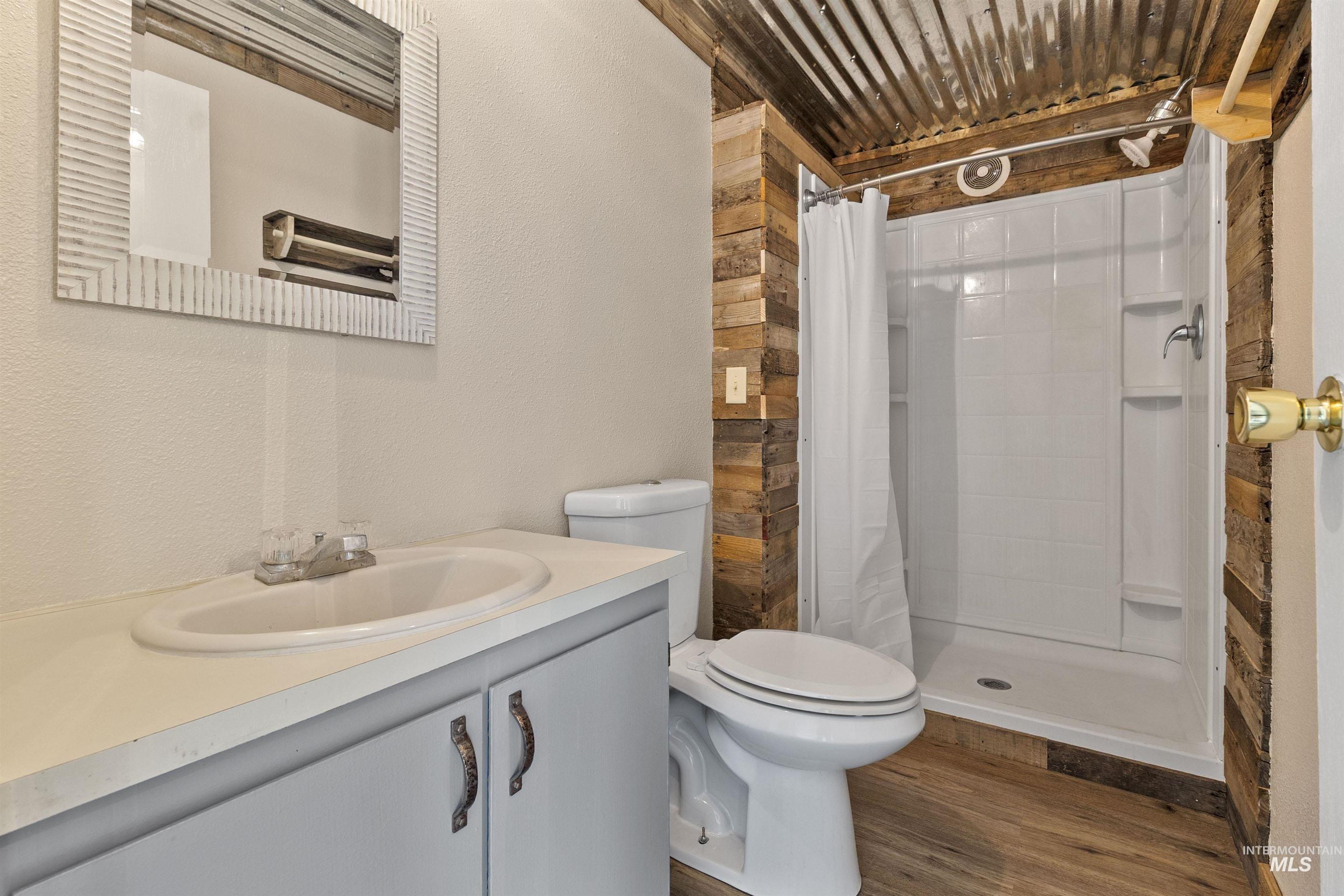 1751 N Polk Property Photo 8