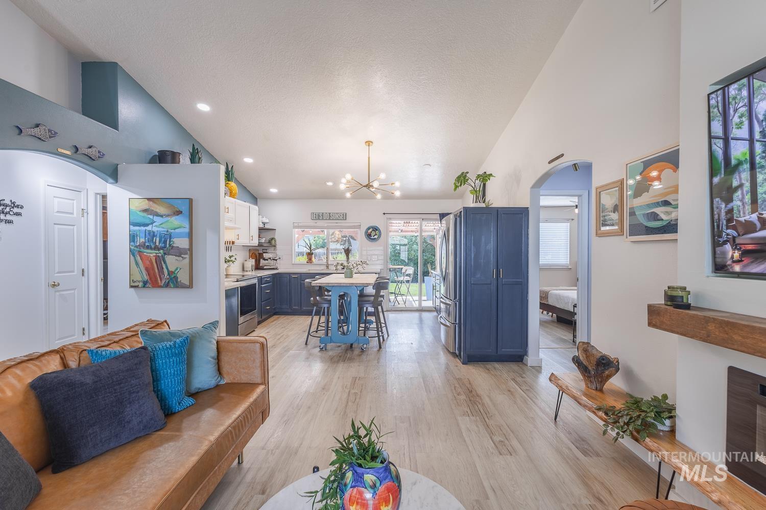 1806 S Camas St. Property Photo 8