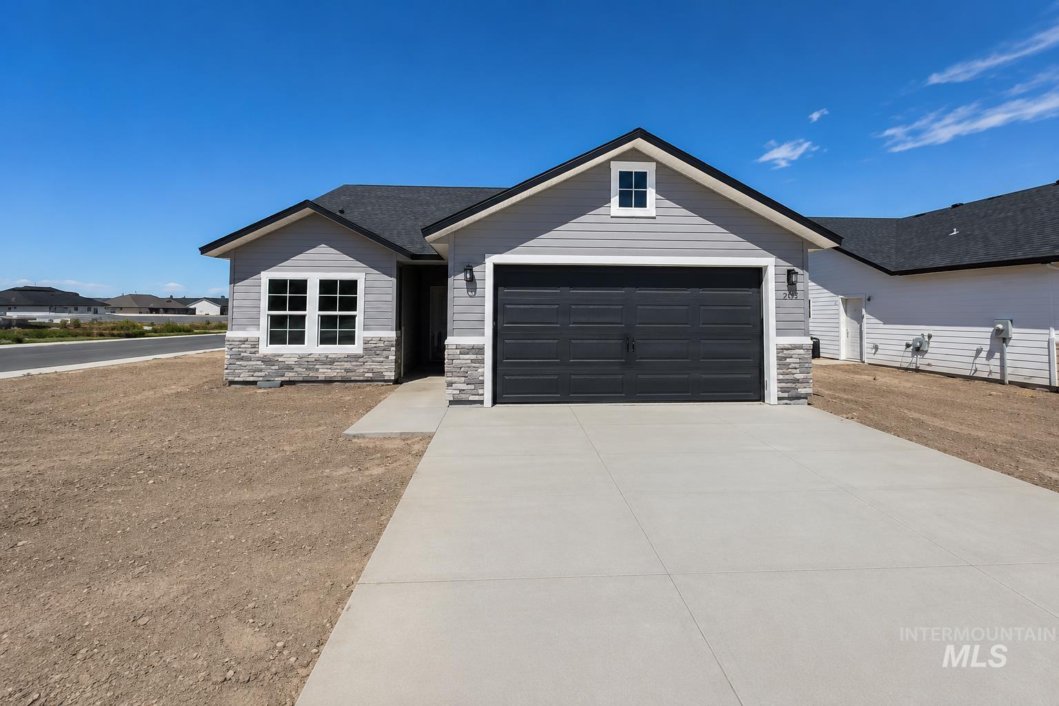 557 Sunspot Dr Property Photo 1