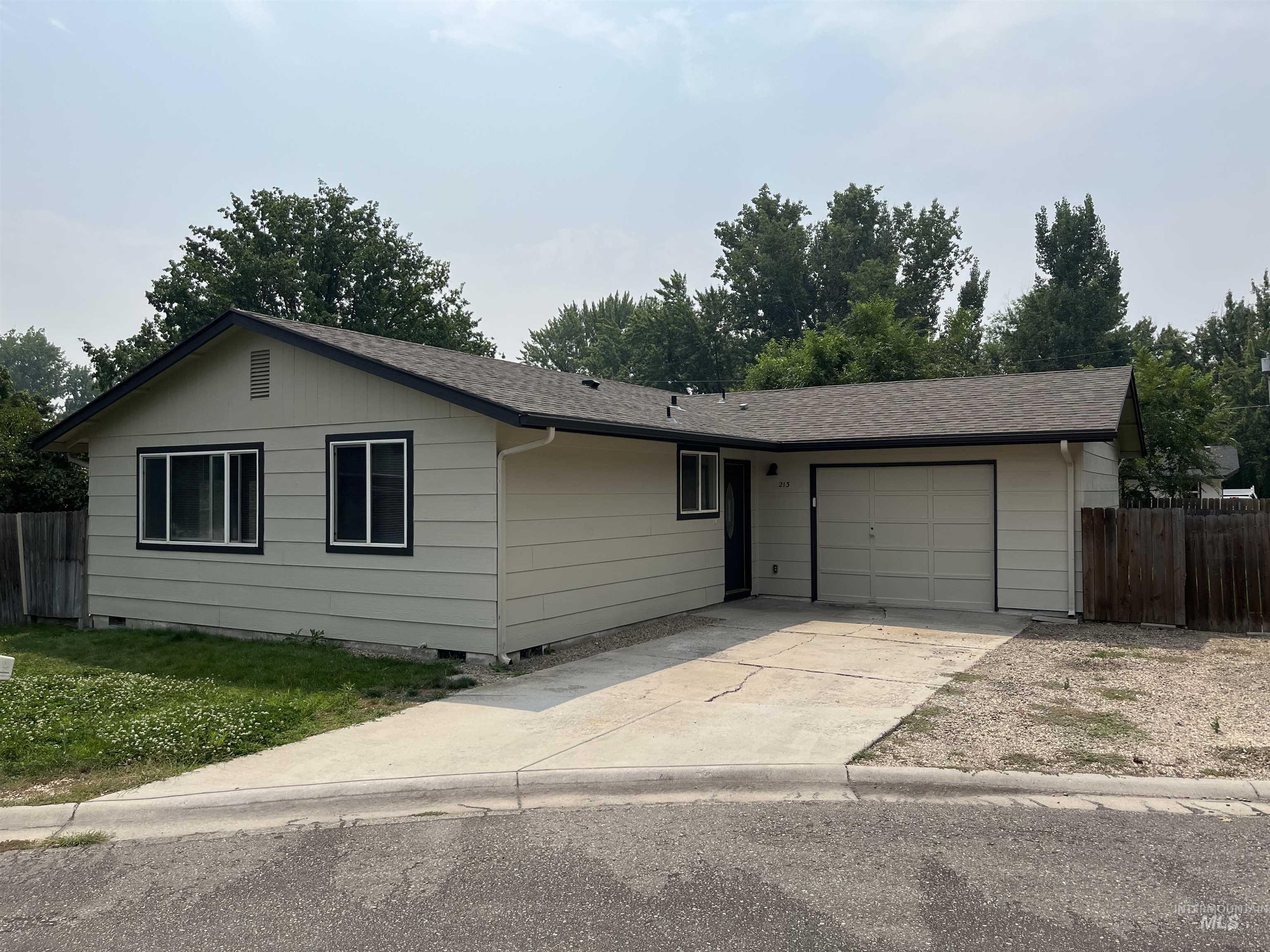 213 Nelson Ct.