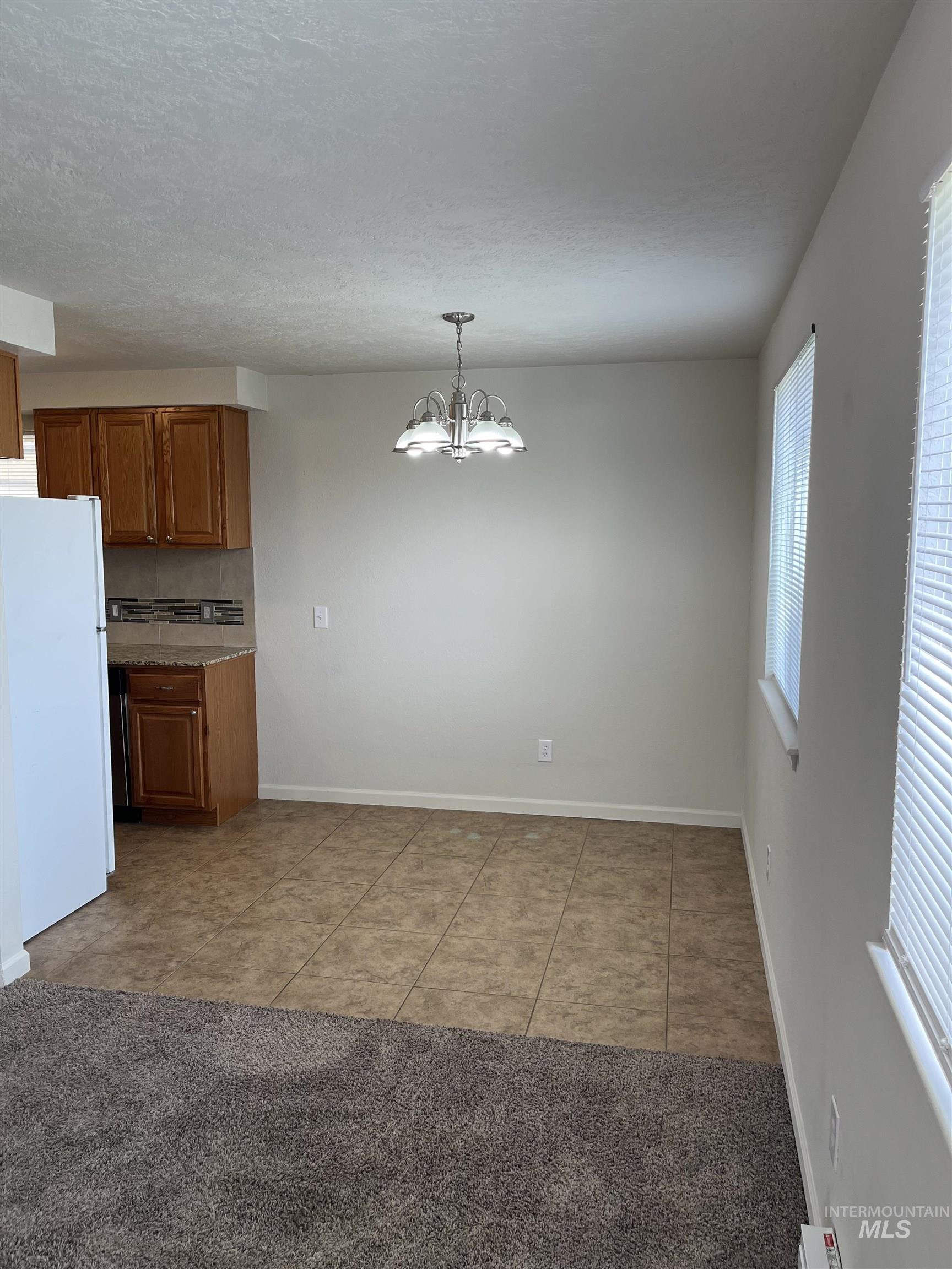 213 Nelson Ct. Property Photo 3
