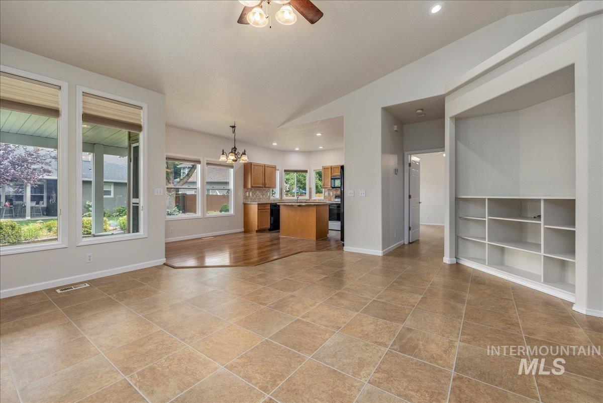 11322 W Daniel Ct Property Photo 5