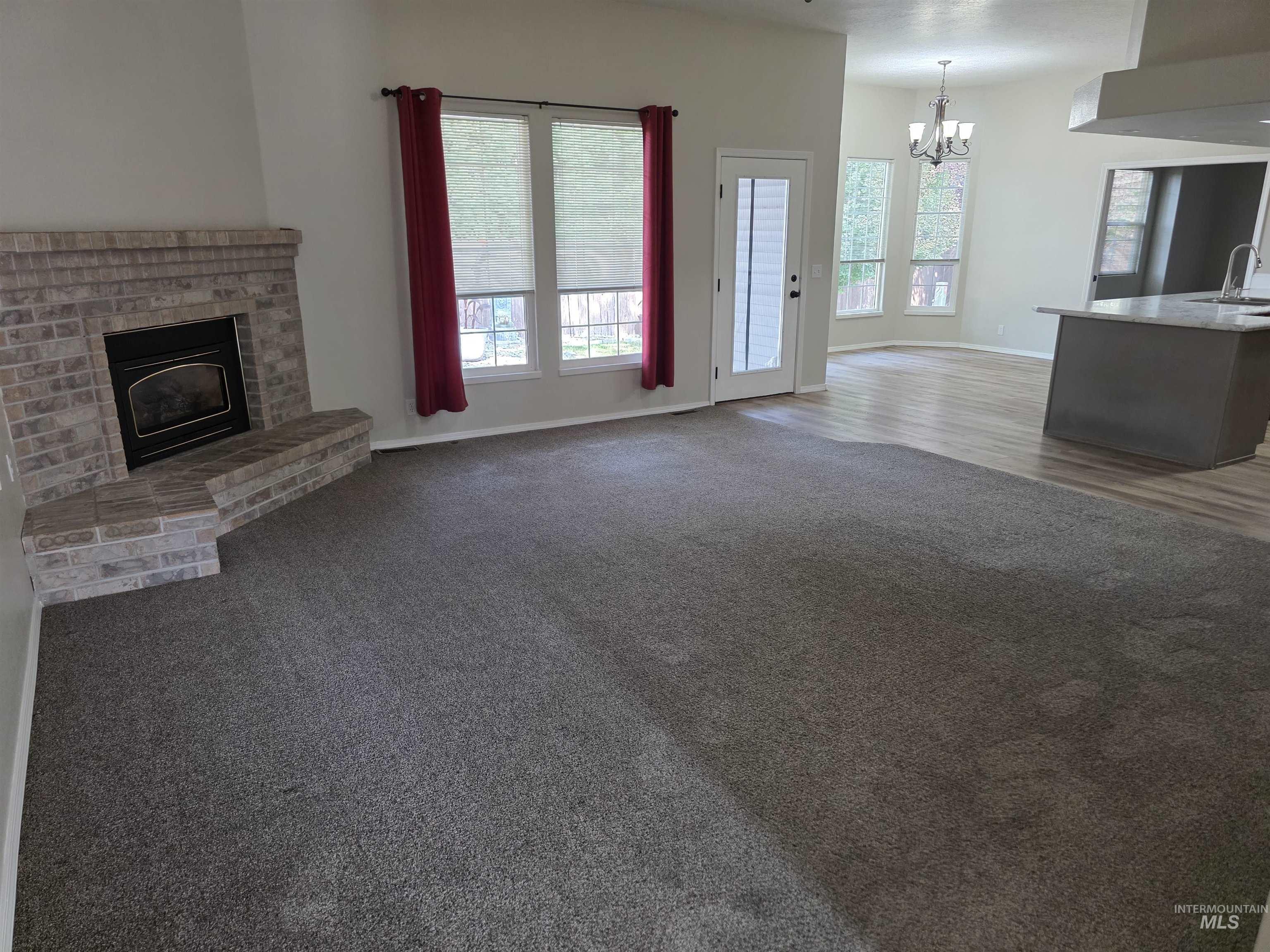 1041 Warm Springs Pl Property Photo 5
