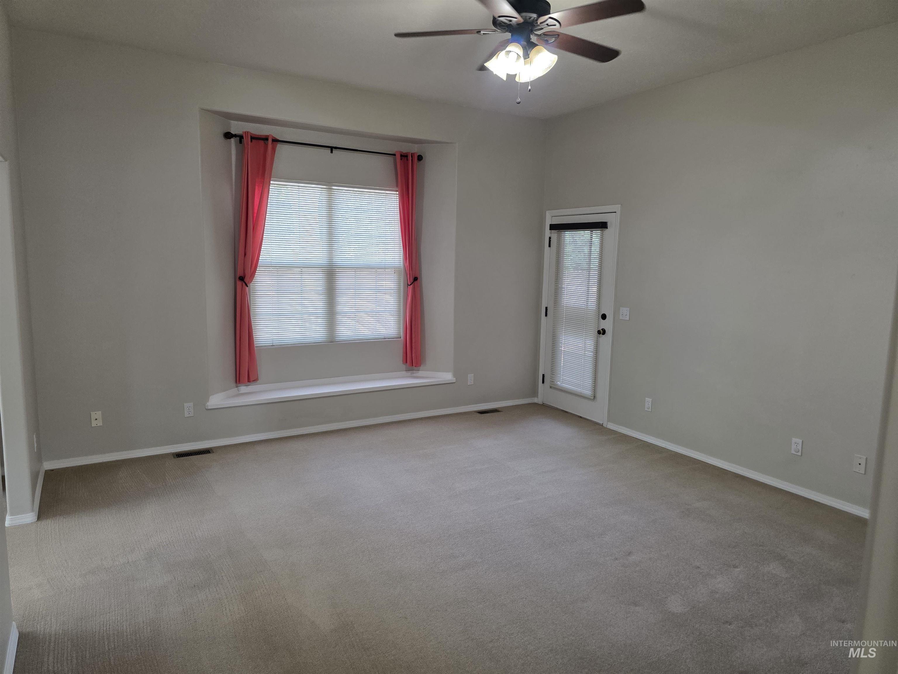 1041 Warm Springs Pl Property Photo 12