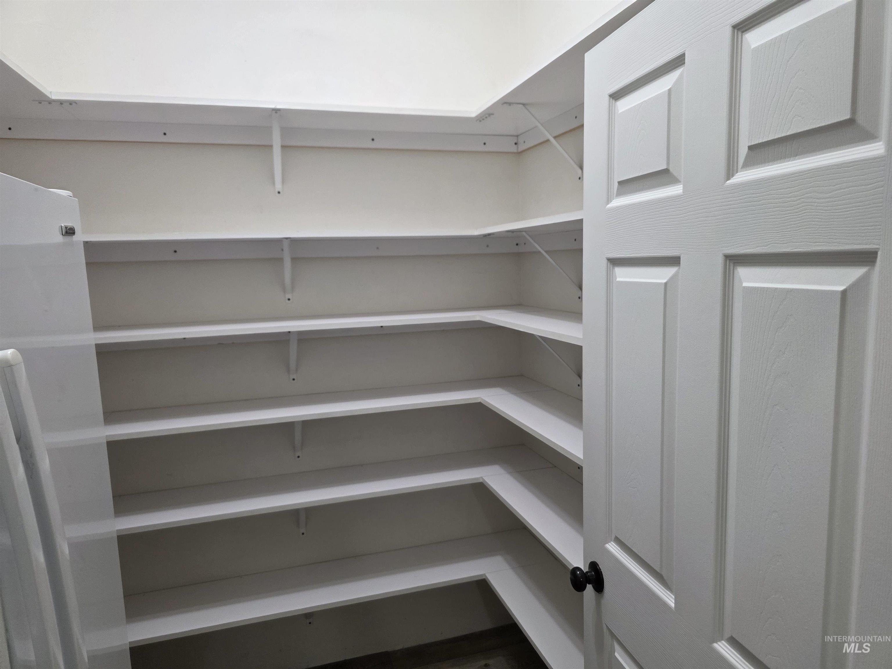 1041 Warm Springs Pl Property Photo 22