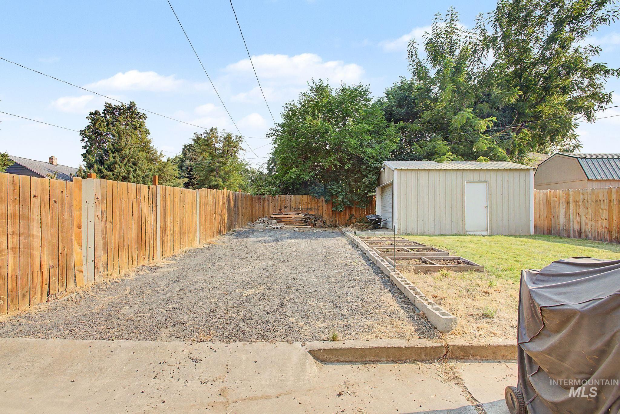 1106 14th Ave Property Photo 5
