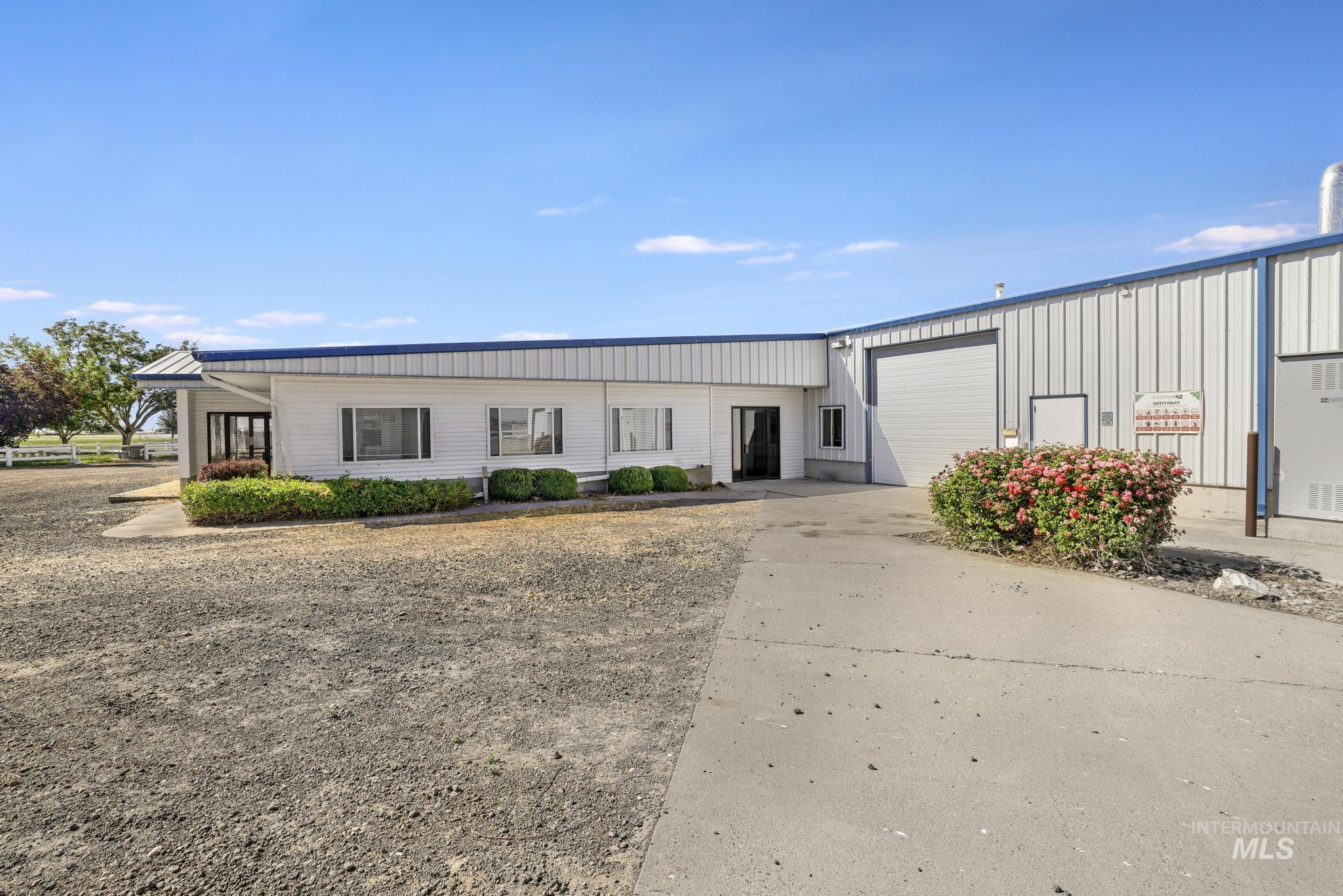 4074 N 2000 E Property Photo 5