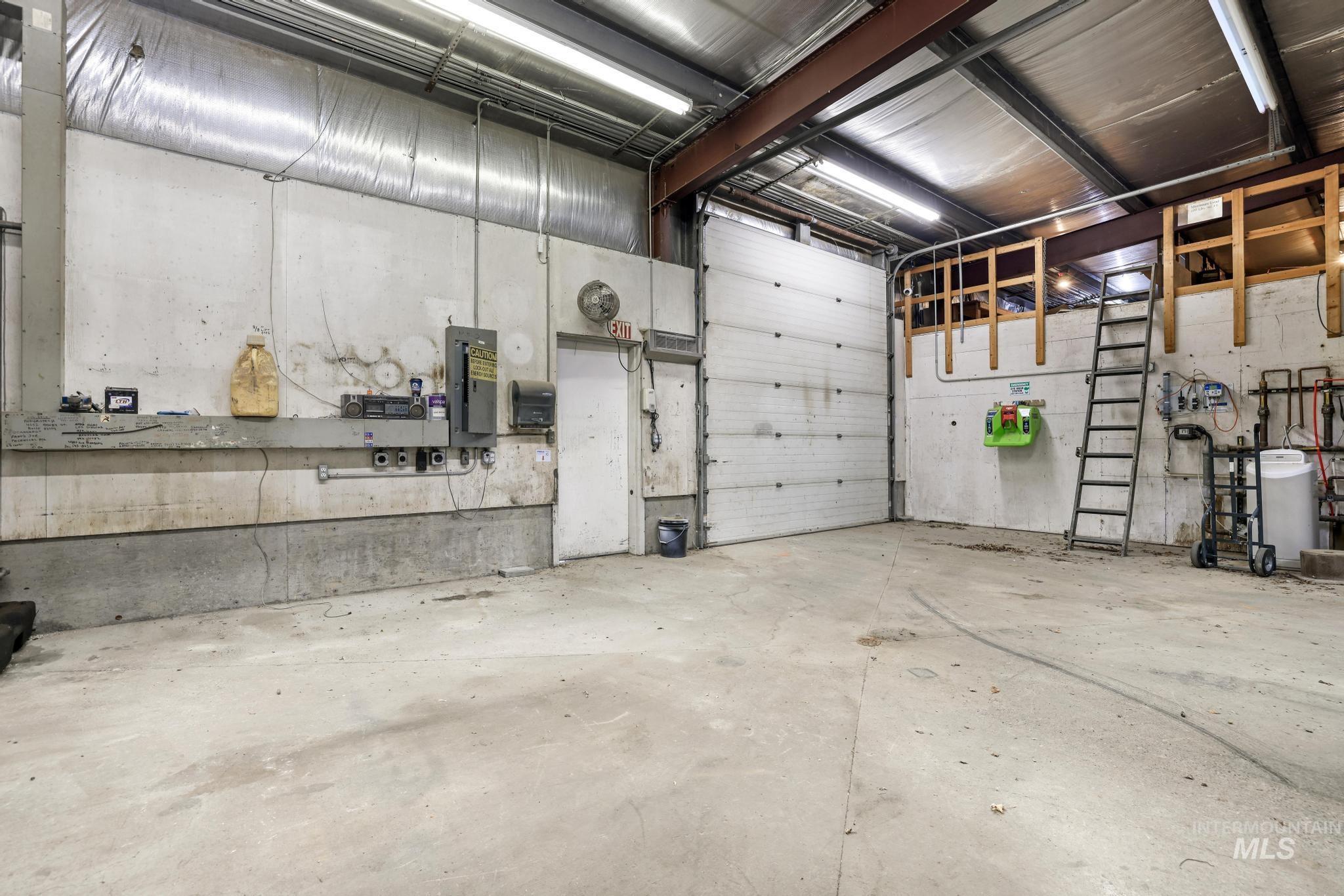 4074 N 2000 E Property Photo 29