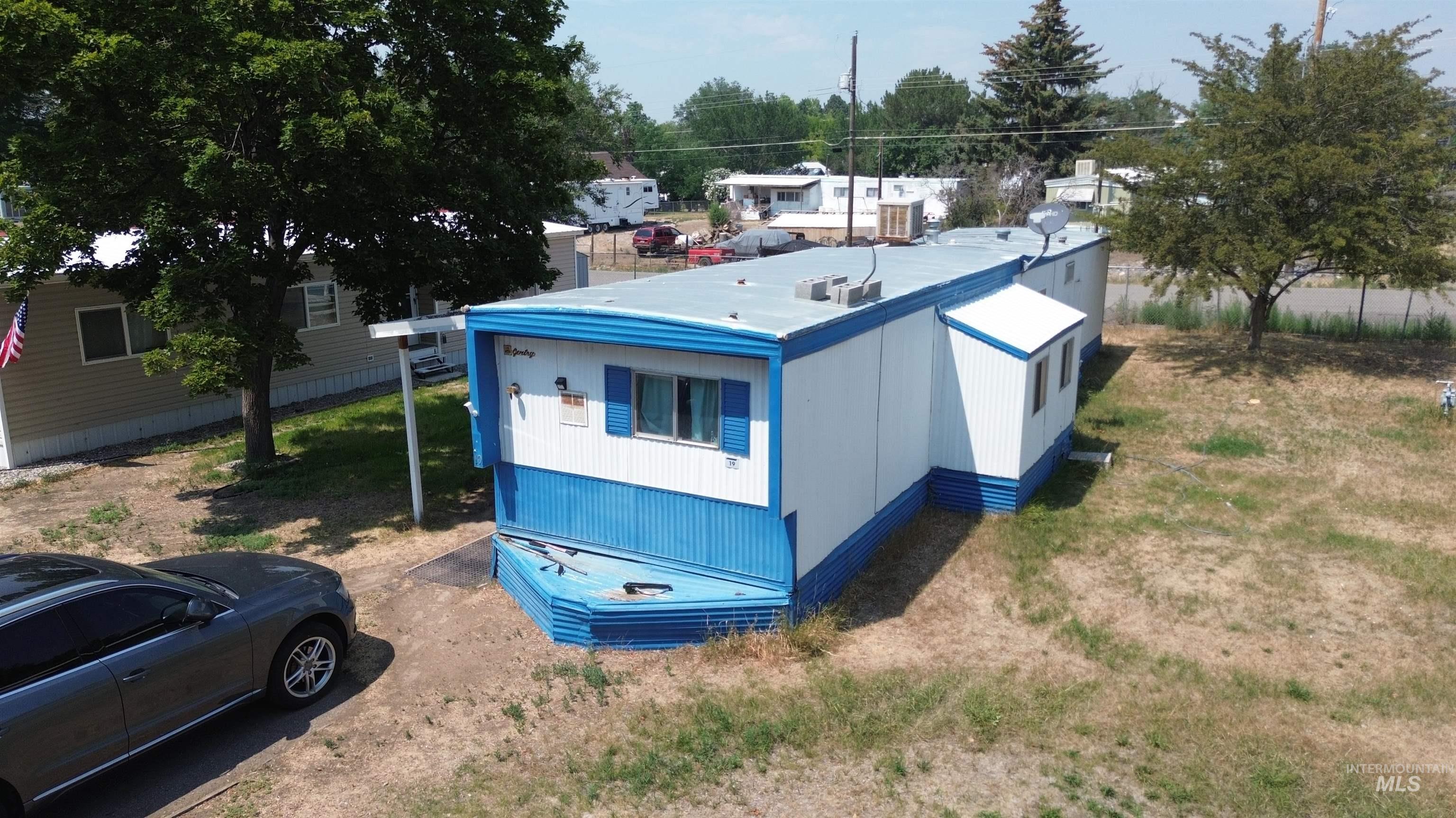 218 W Avenue I Property Photo 9