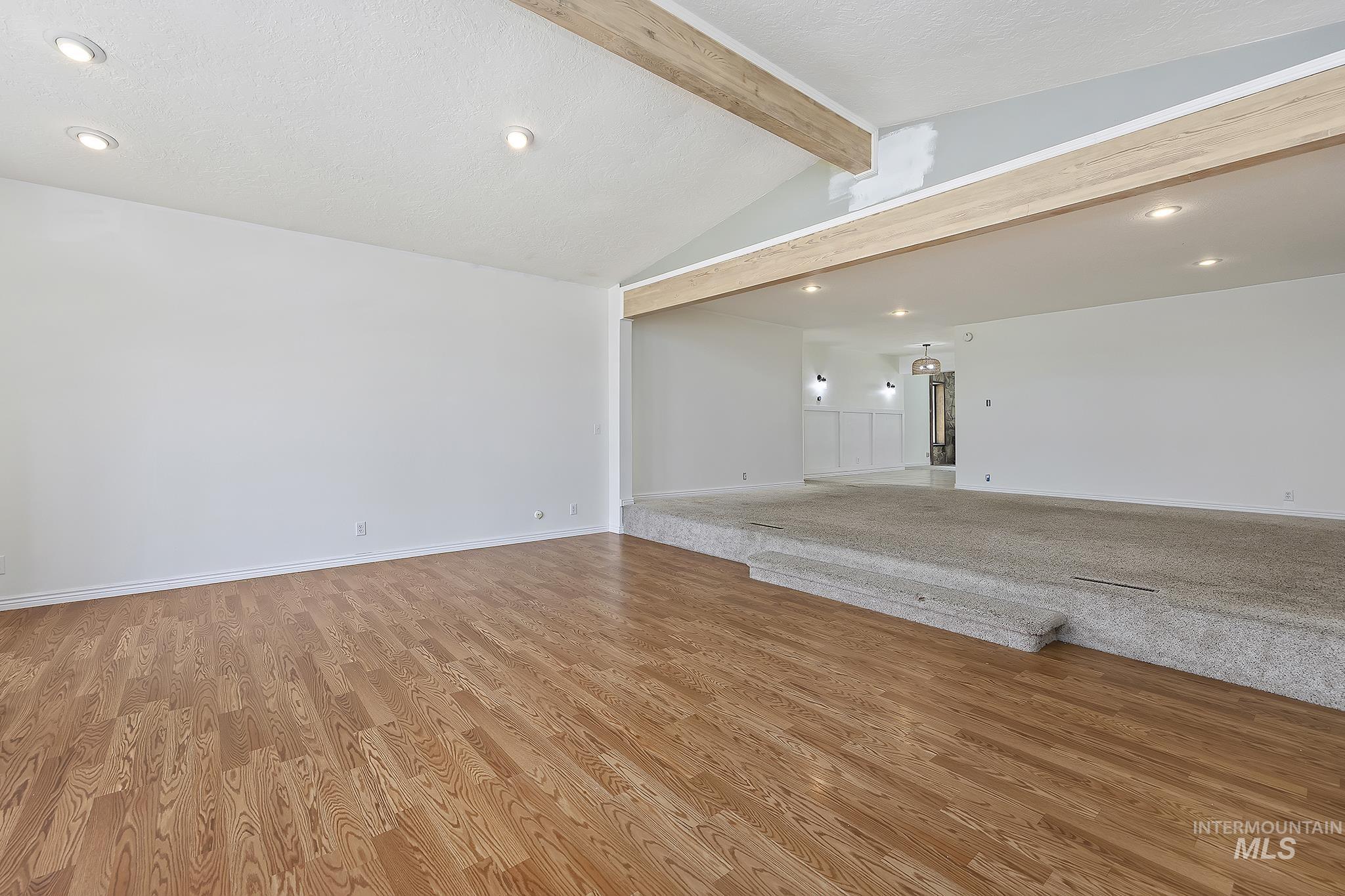 1228 Evergreen Dr Property Photo 6
