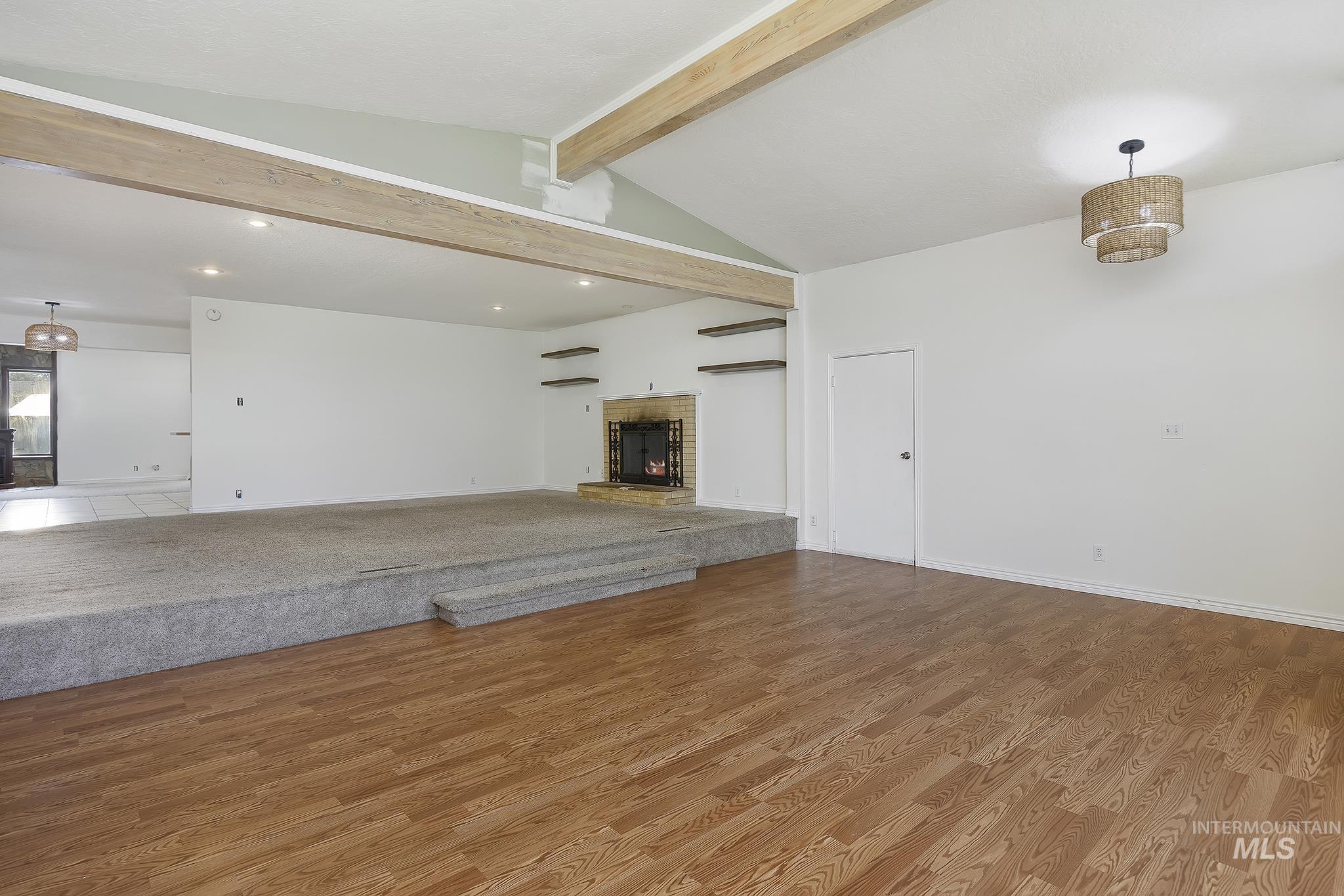 1228 Evergreen Dr Property Photo 7