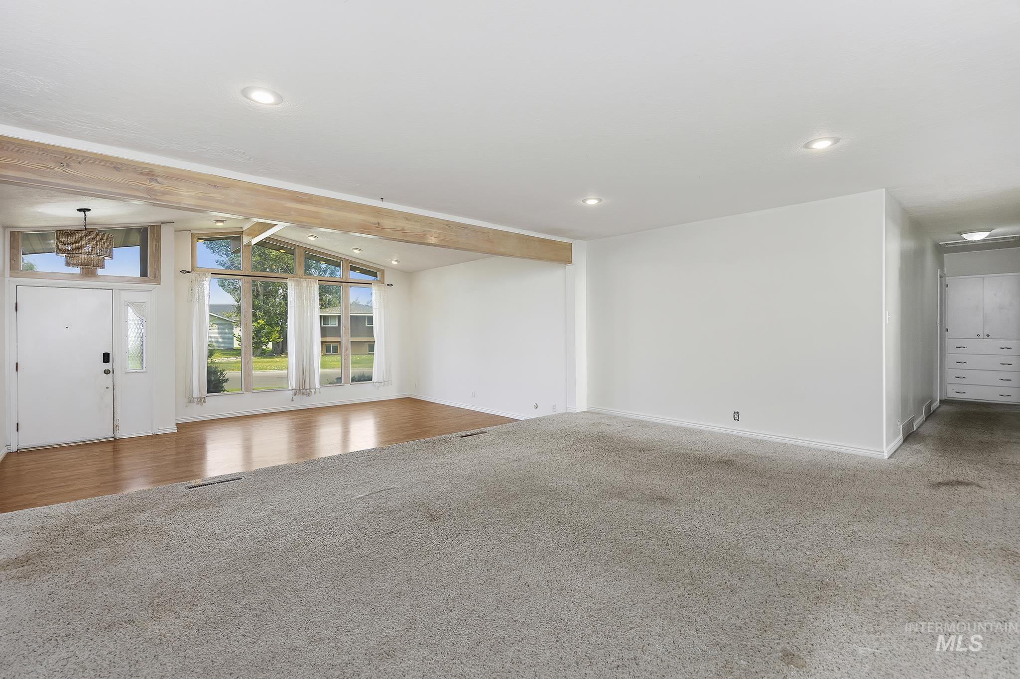 1228 Evergreen Dr Property Photo 10