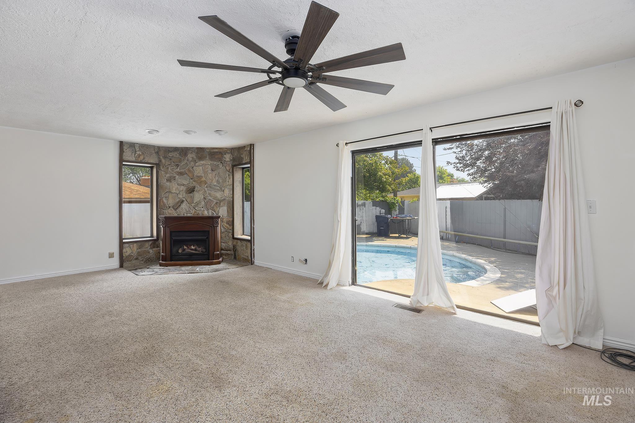 1228 Evergreen Dr Property Photo 19