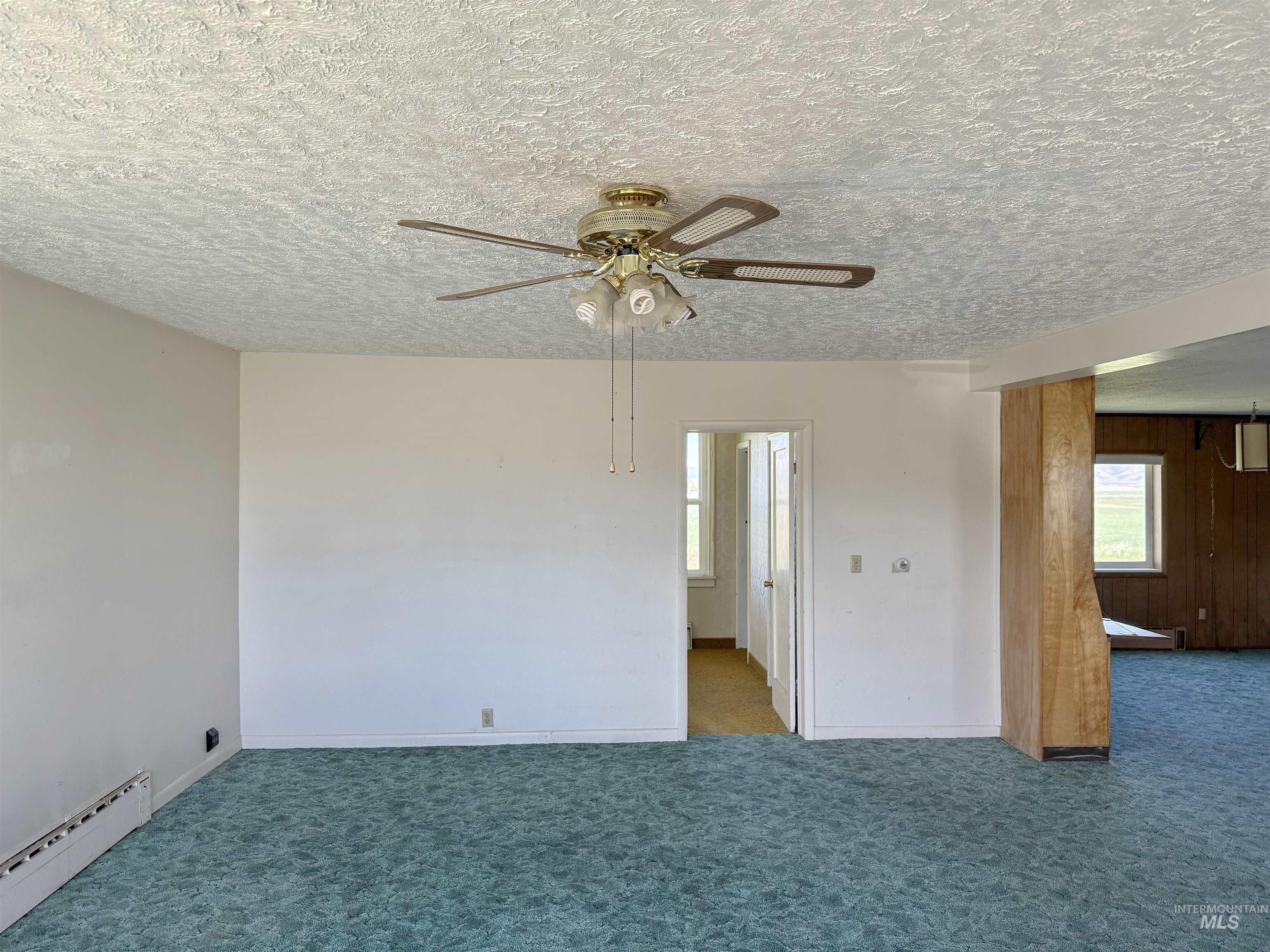 2002 Lund Road Property Photo 10
