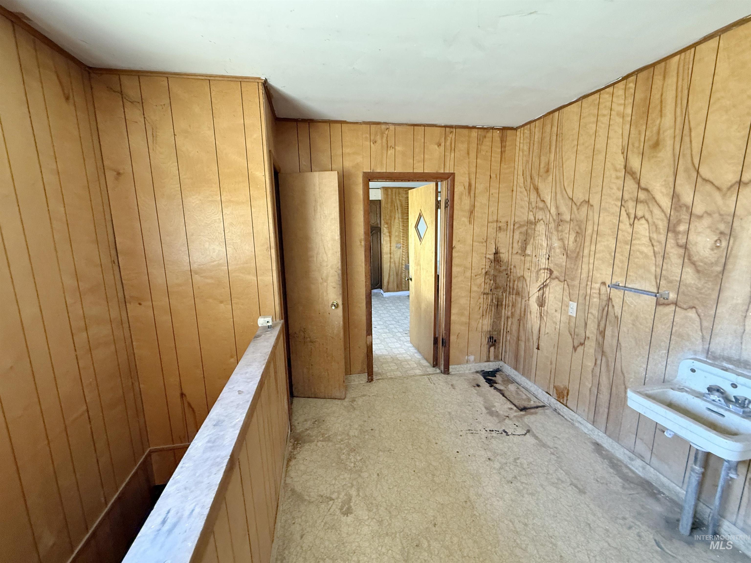 2002 Lund Road Property Photo 23