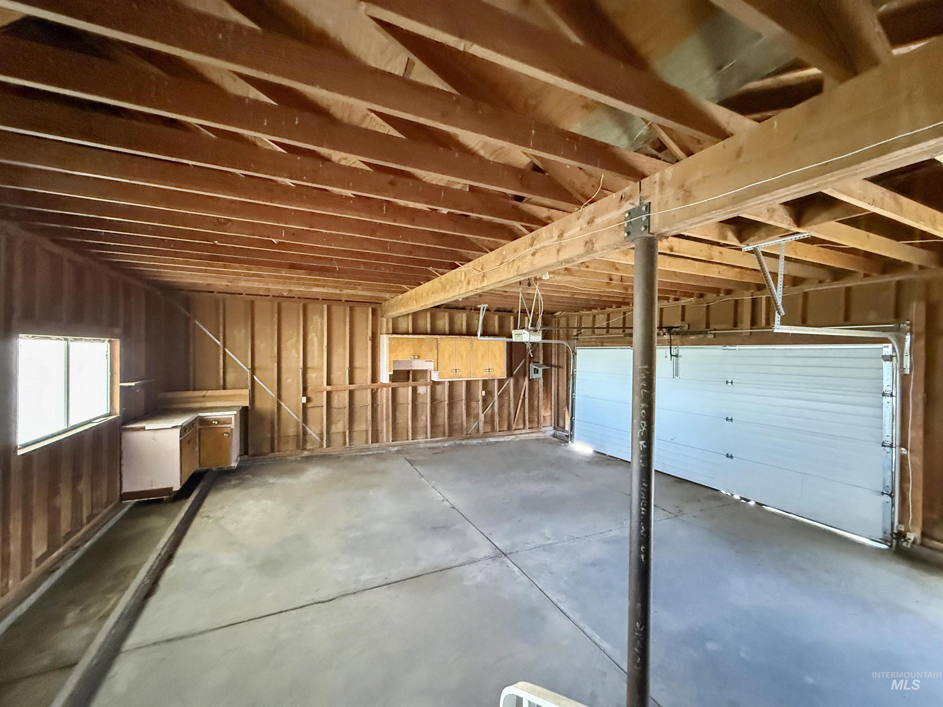 2002 Lund Road Property Photo 24