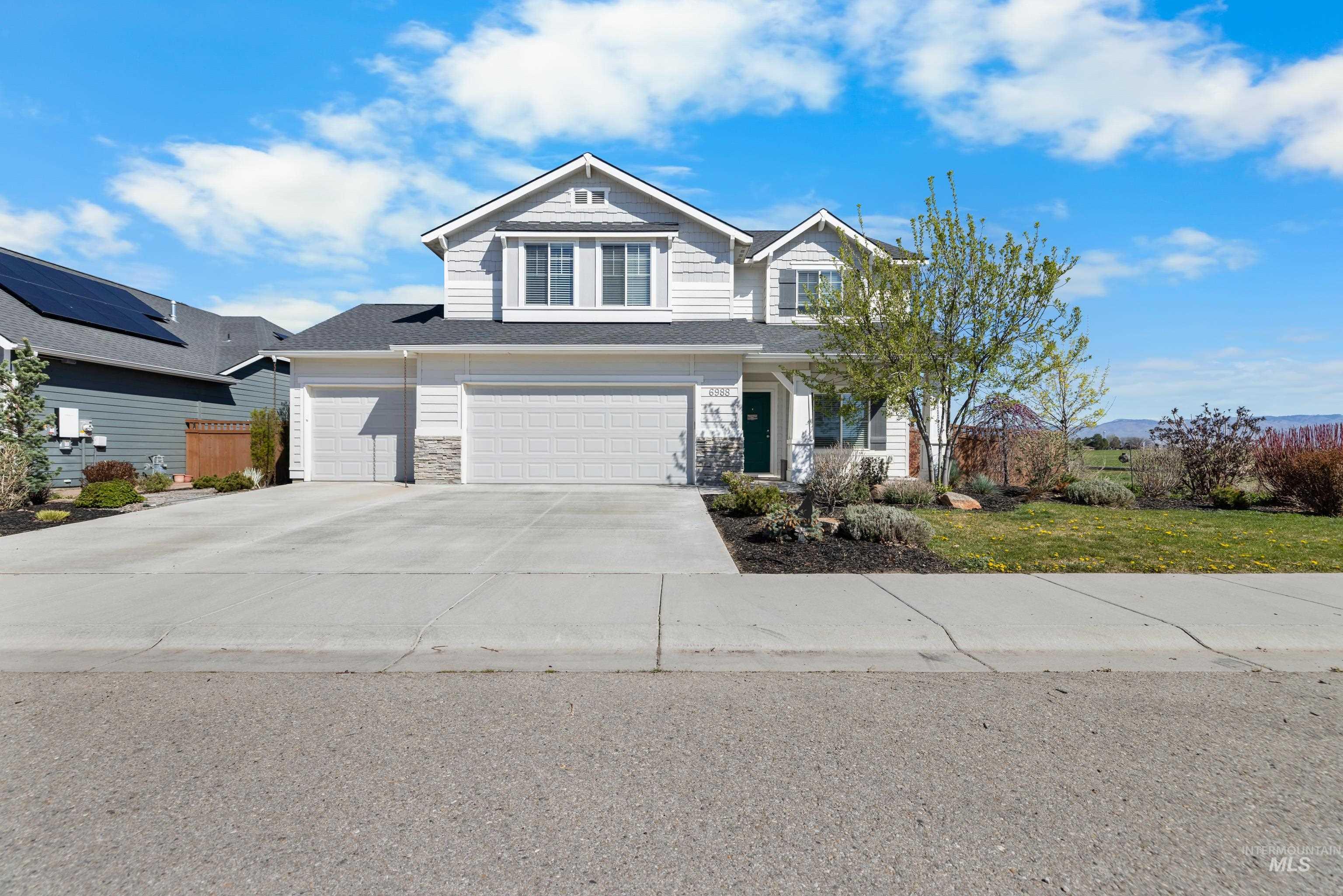6988 Spur Street Property Photo 1