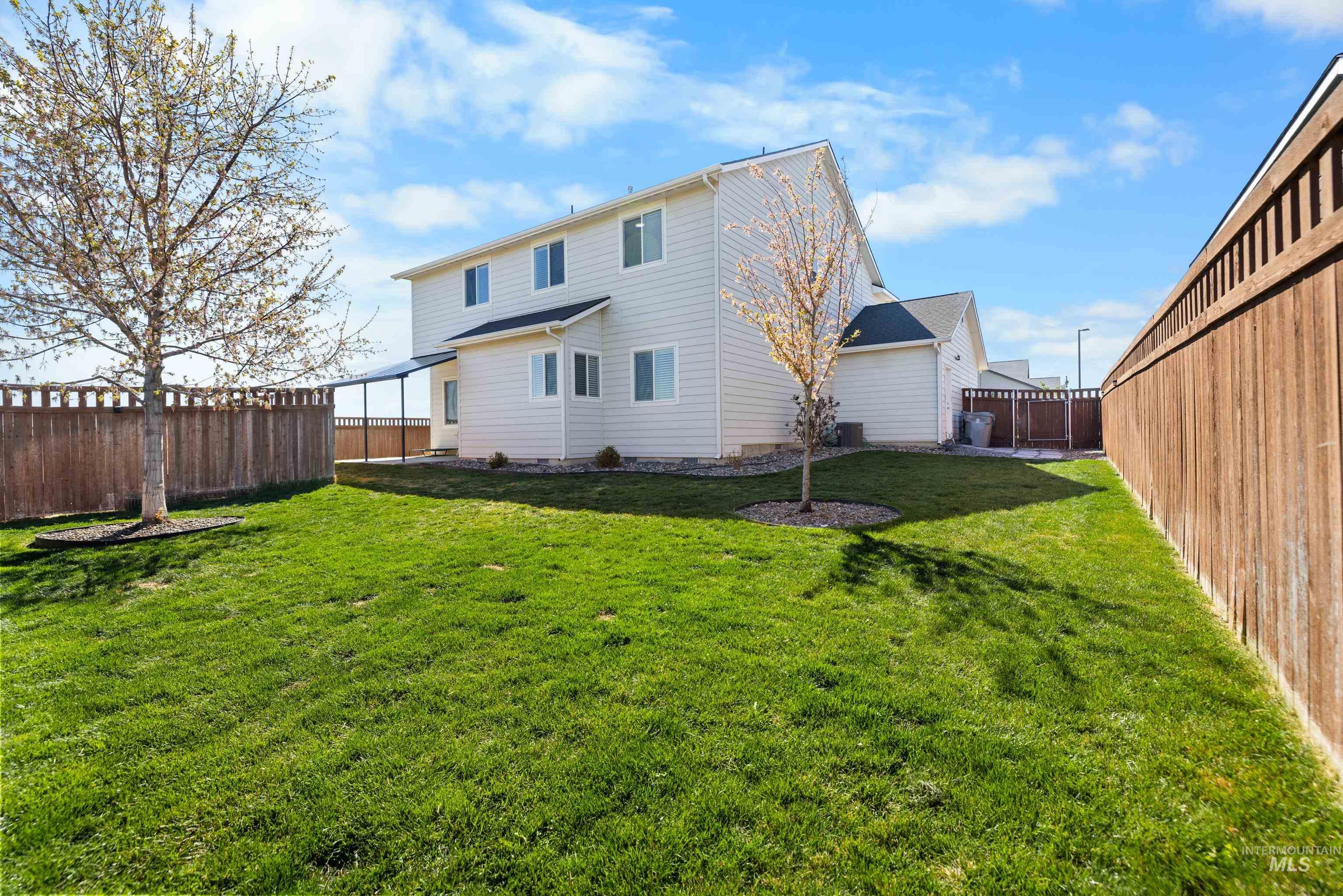 6988 Spur Street Property Photo 5