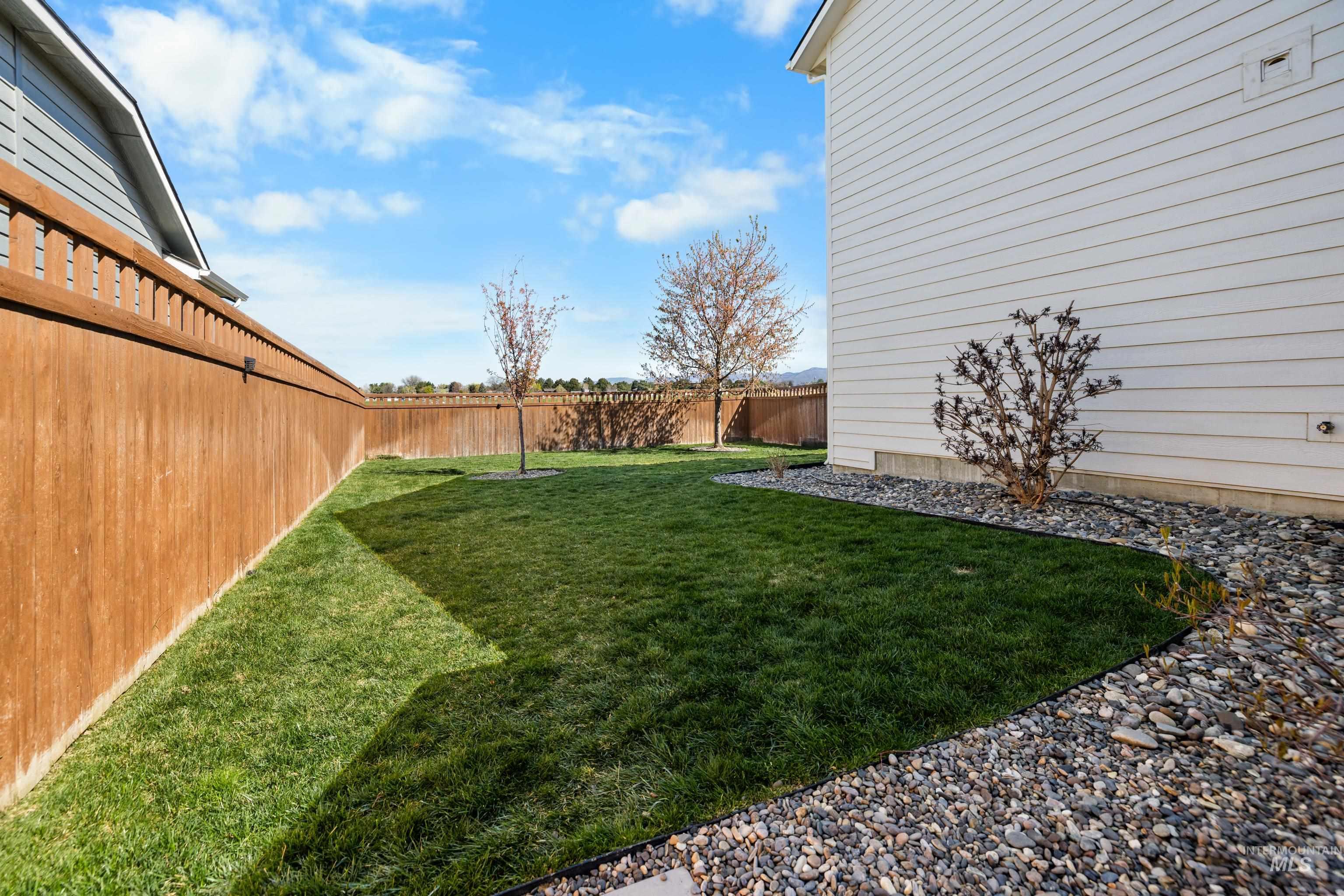 6988 Spur Street Property Photo 6