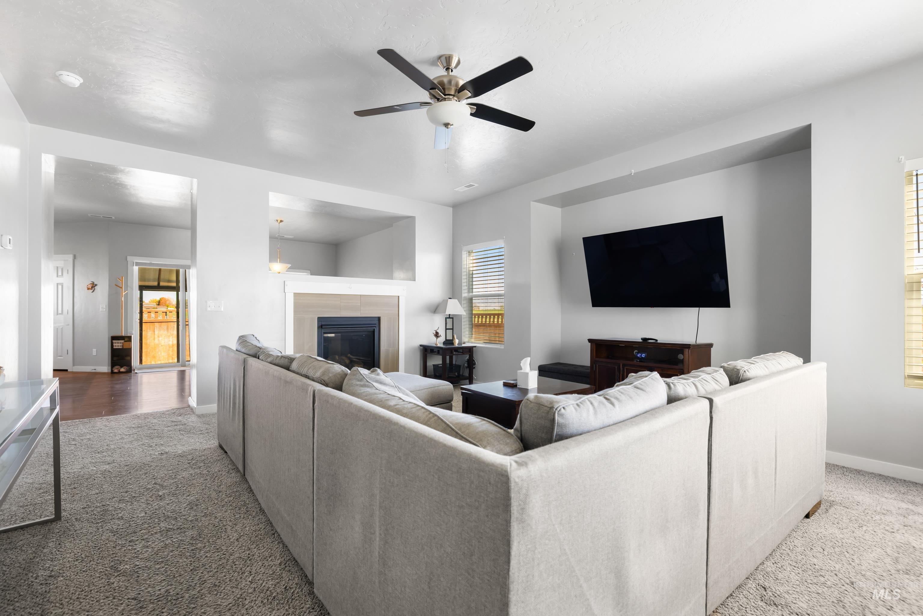 6988 Spur Street Property Photo 11