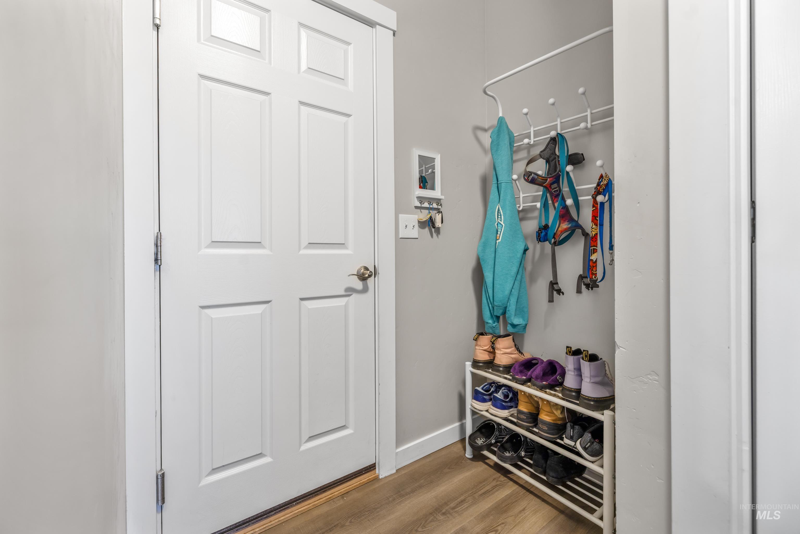 6988 Spur Street Property Photo 16