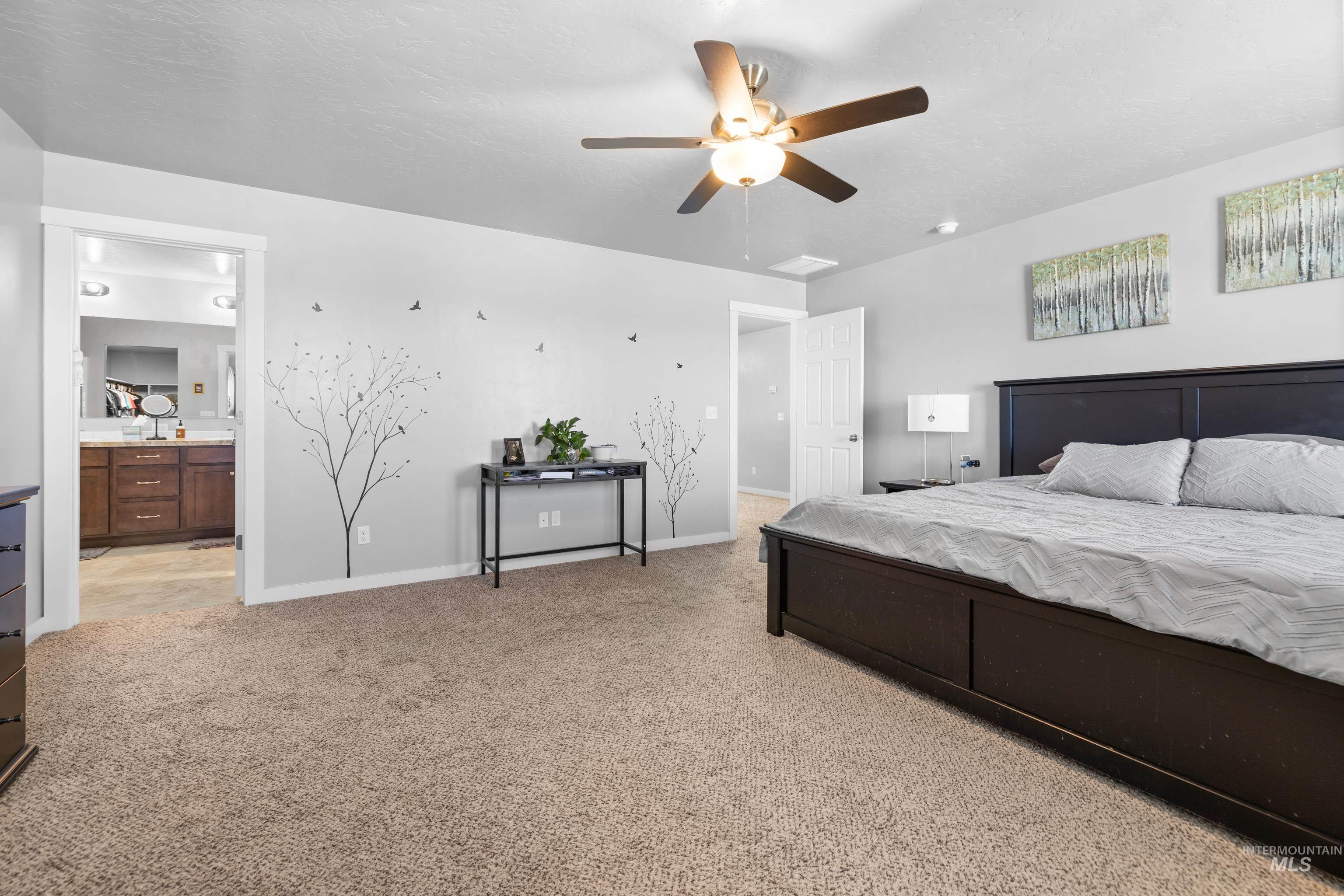 6988 Spur Street Property Photo 28