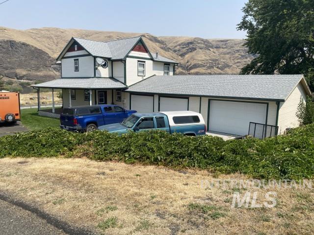 1204 1st Street Property Photo 2