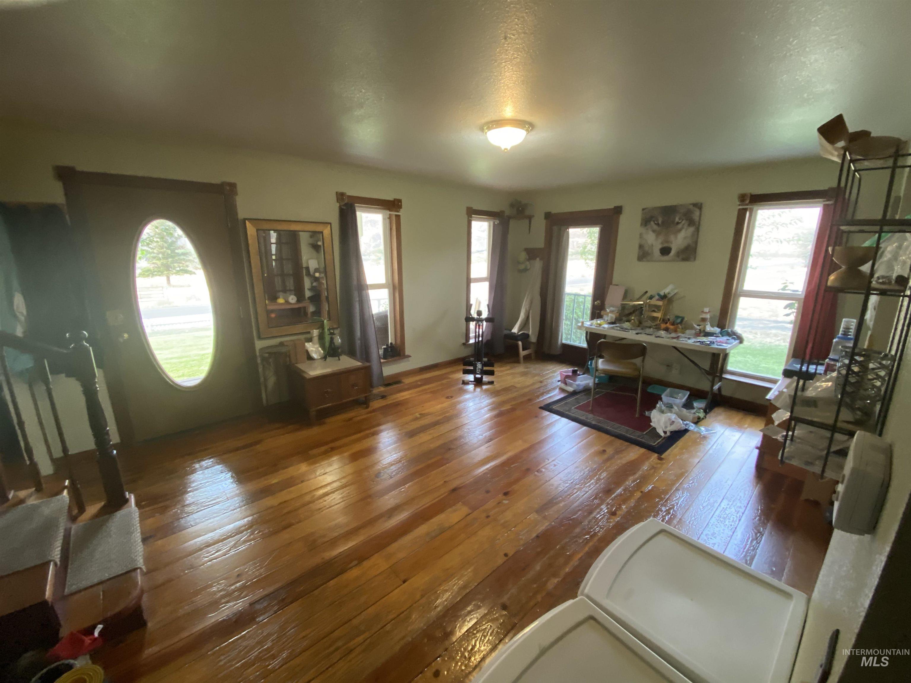 1204 1st Street Property Photo 3