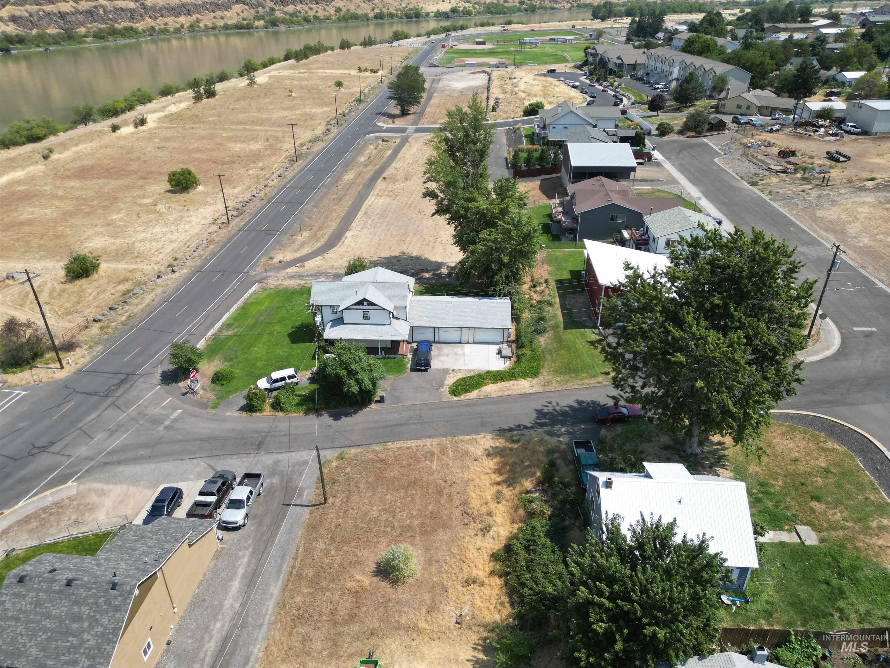 1204 1st Street Property Photo 12